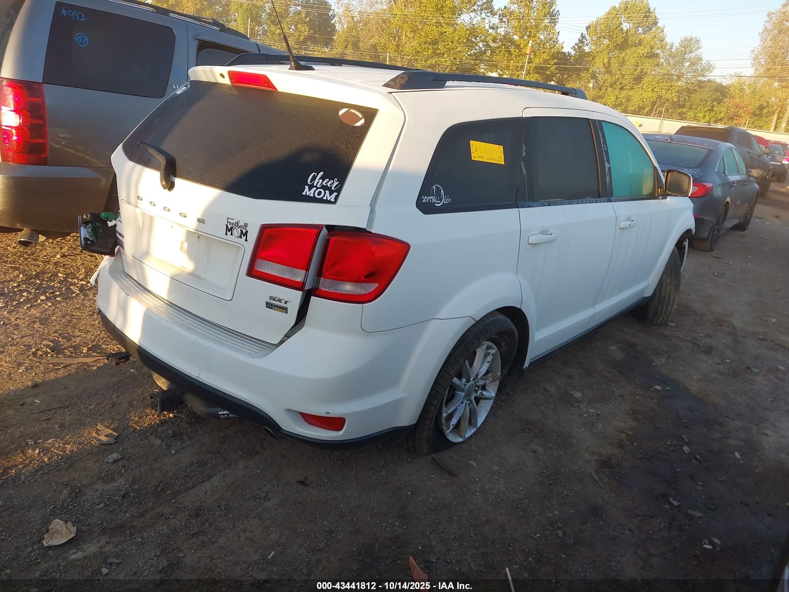 DODGE JOURNEY image 4