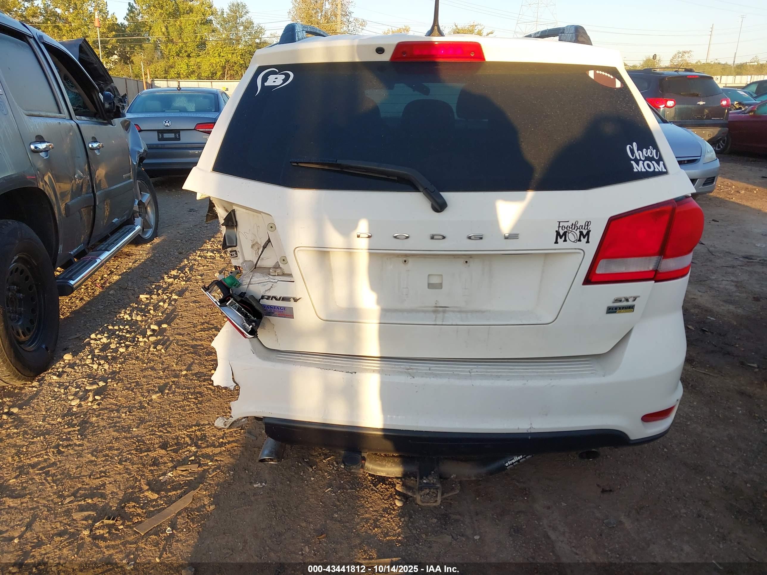 DODGE JOURNEY image 6
