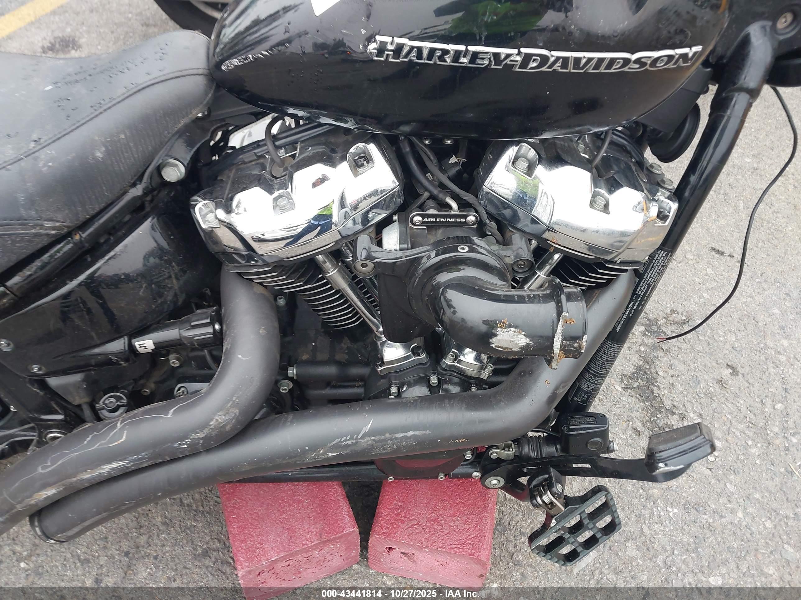 HARLEY-DAVIDSON FXBRS image 8