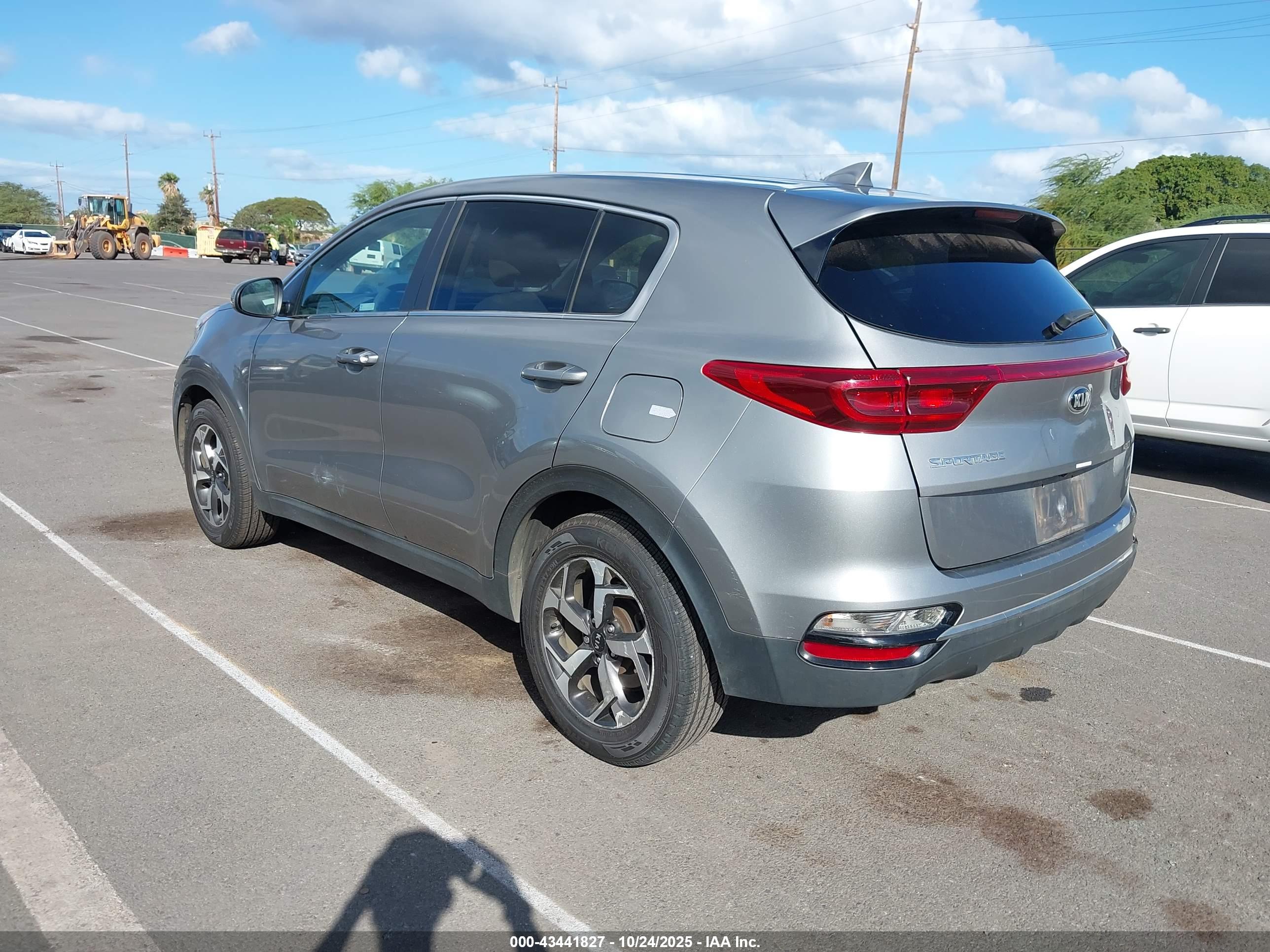 KIA SPORTAGE image 3