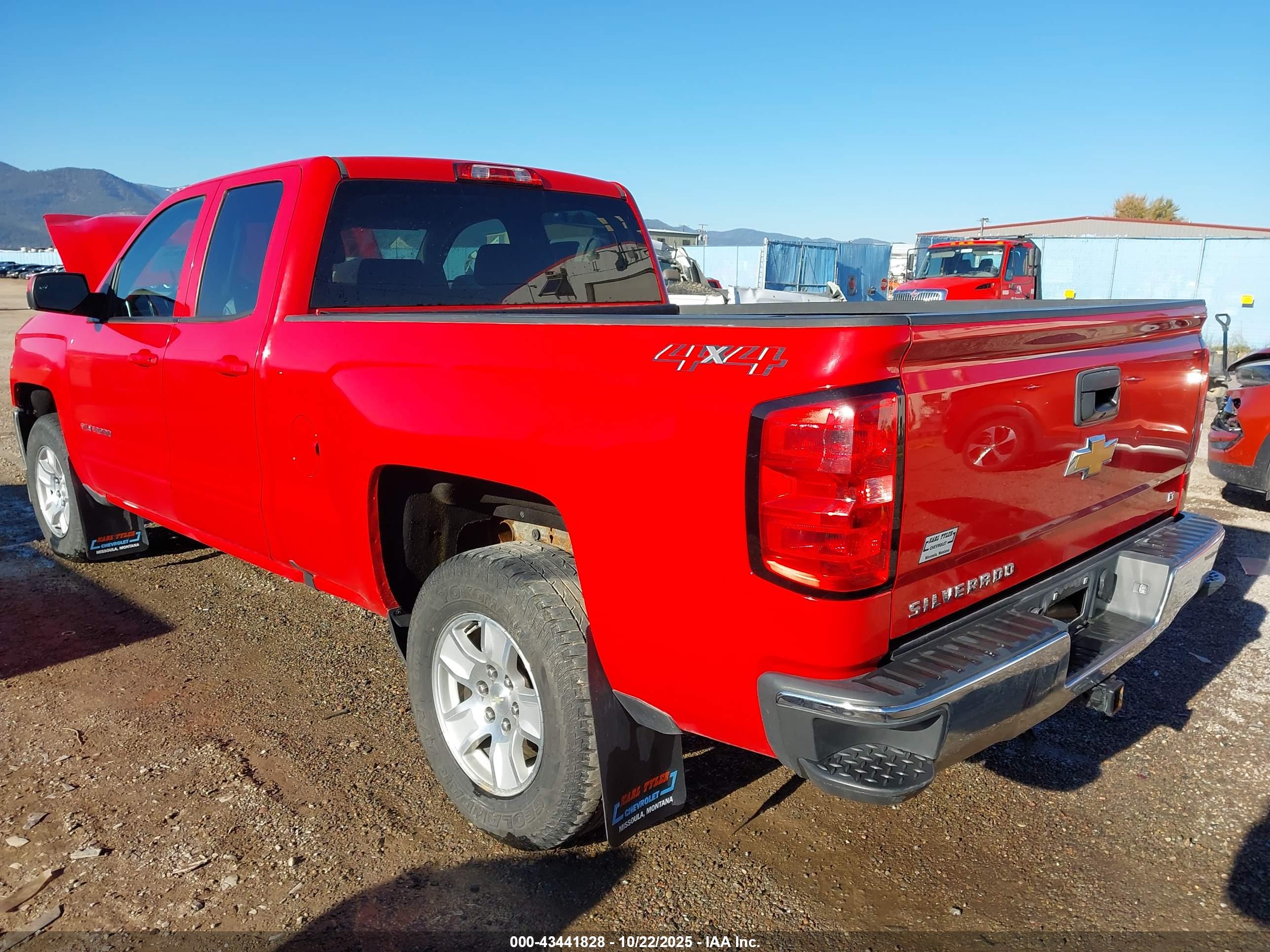 CHEVROLET SILVERADO image 3