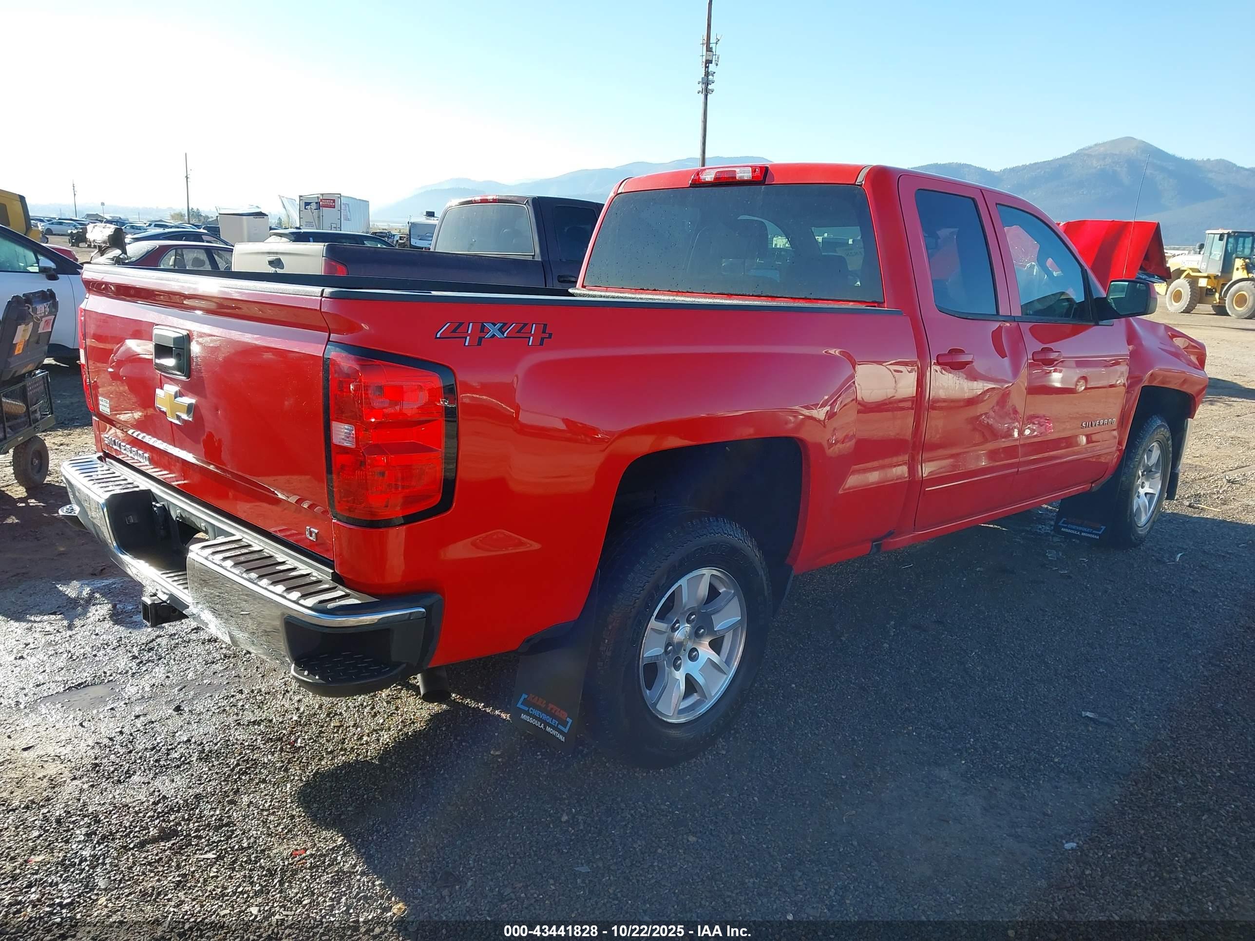 CHEVROLET SILVERADO image 4
