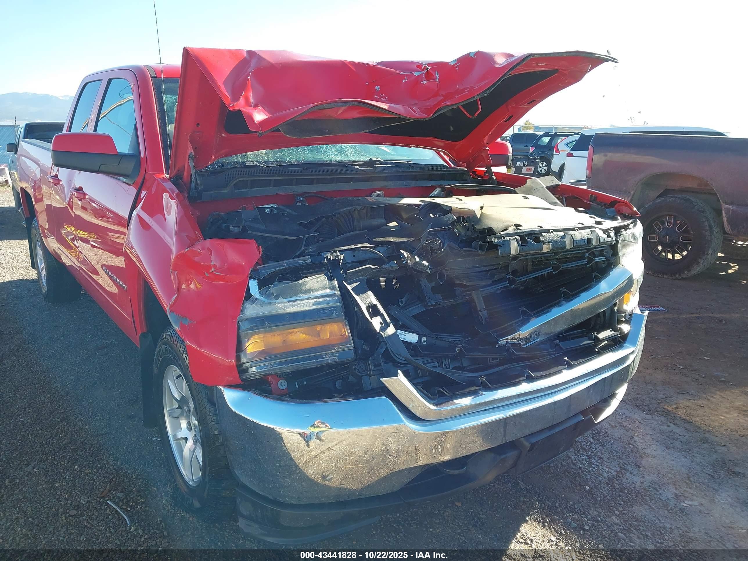 CHEVROLET SILVERADO image 6