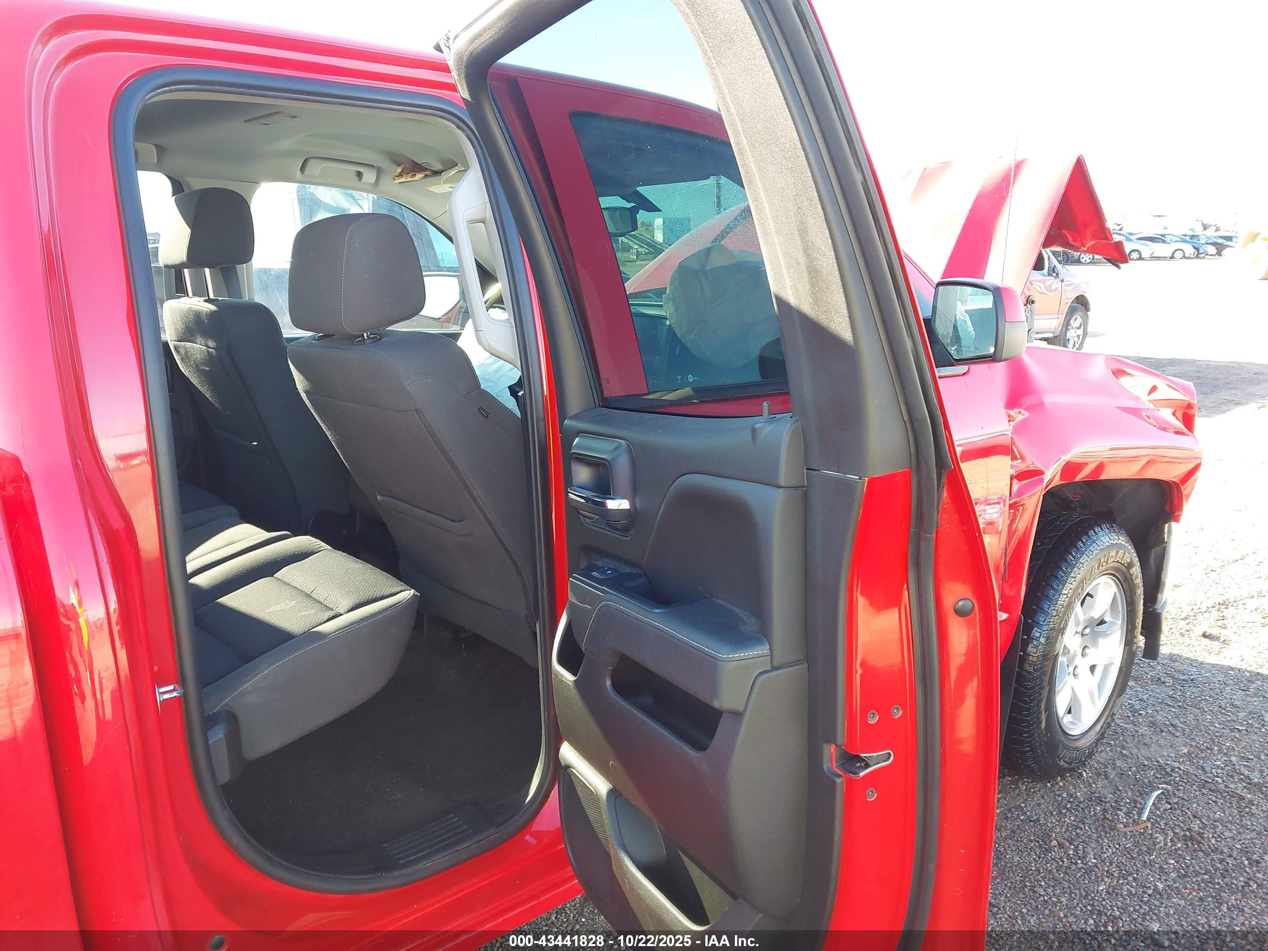 CHEVROLET SILVERADO image 8