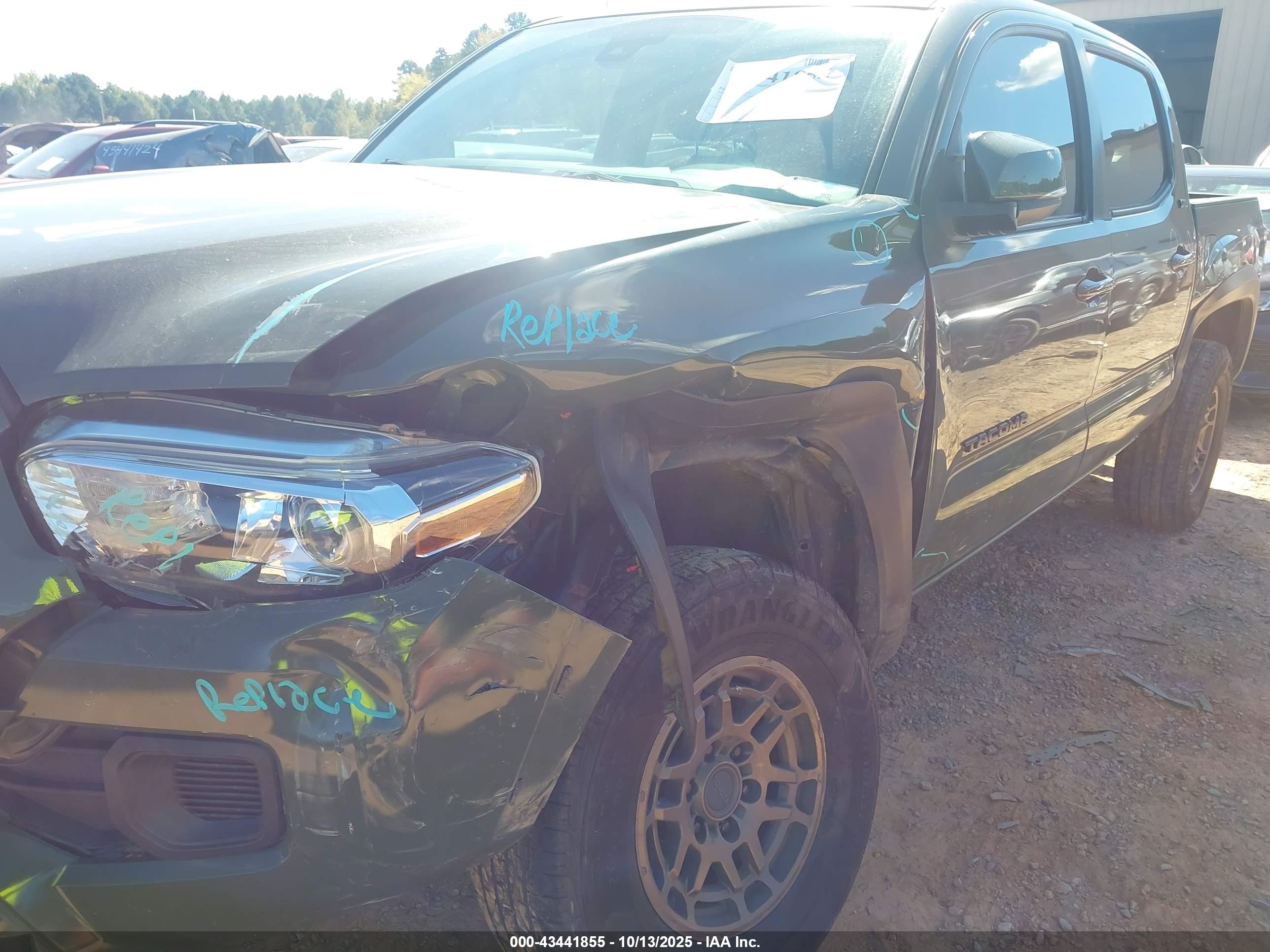 TOYOTA TACOMA image 6