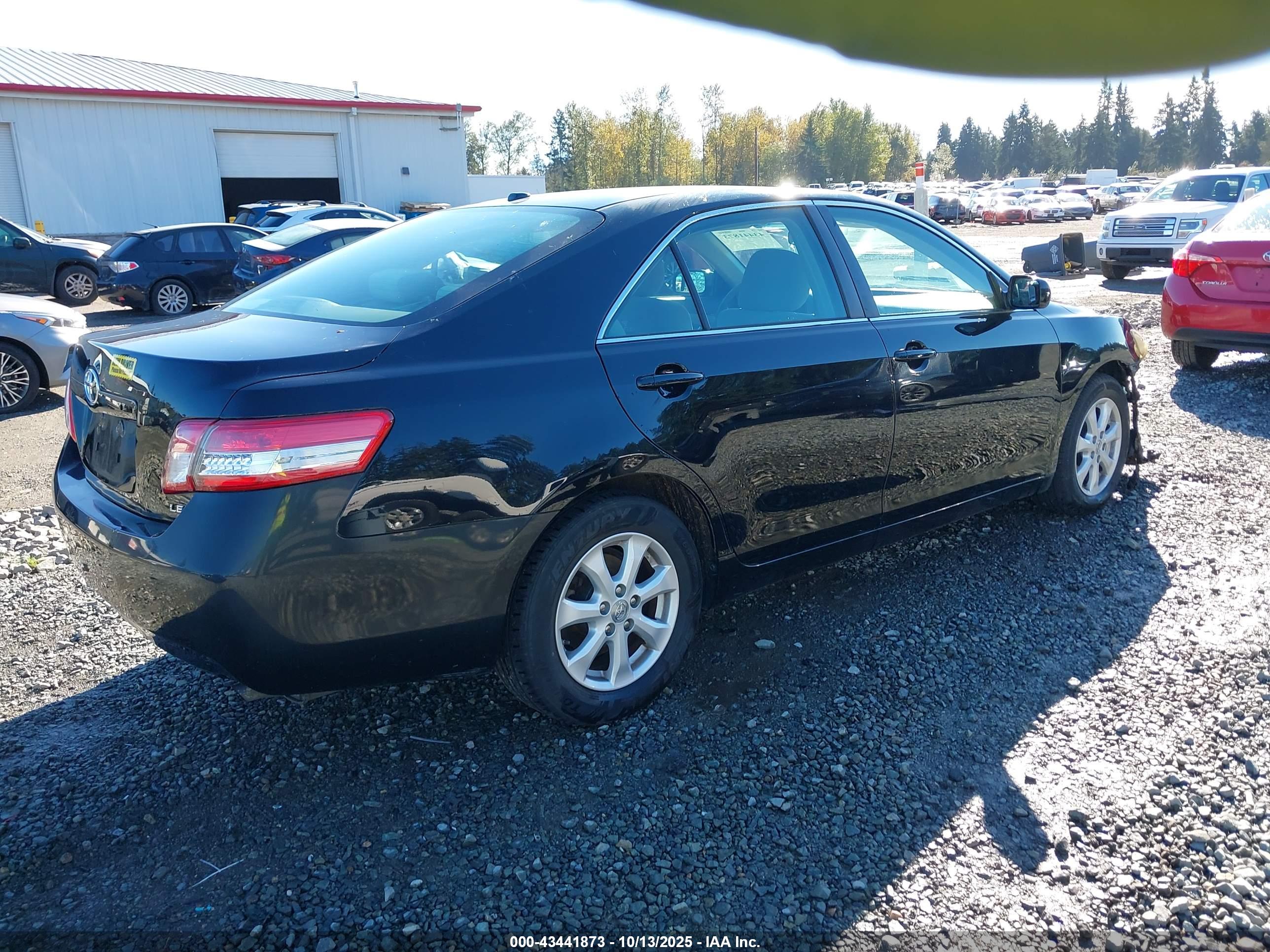 TOYOTA CAMRY image 4