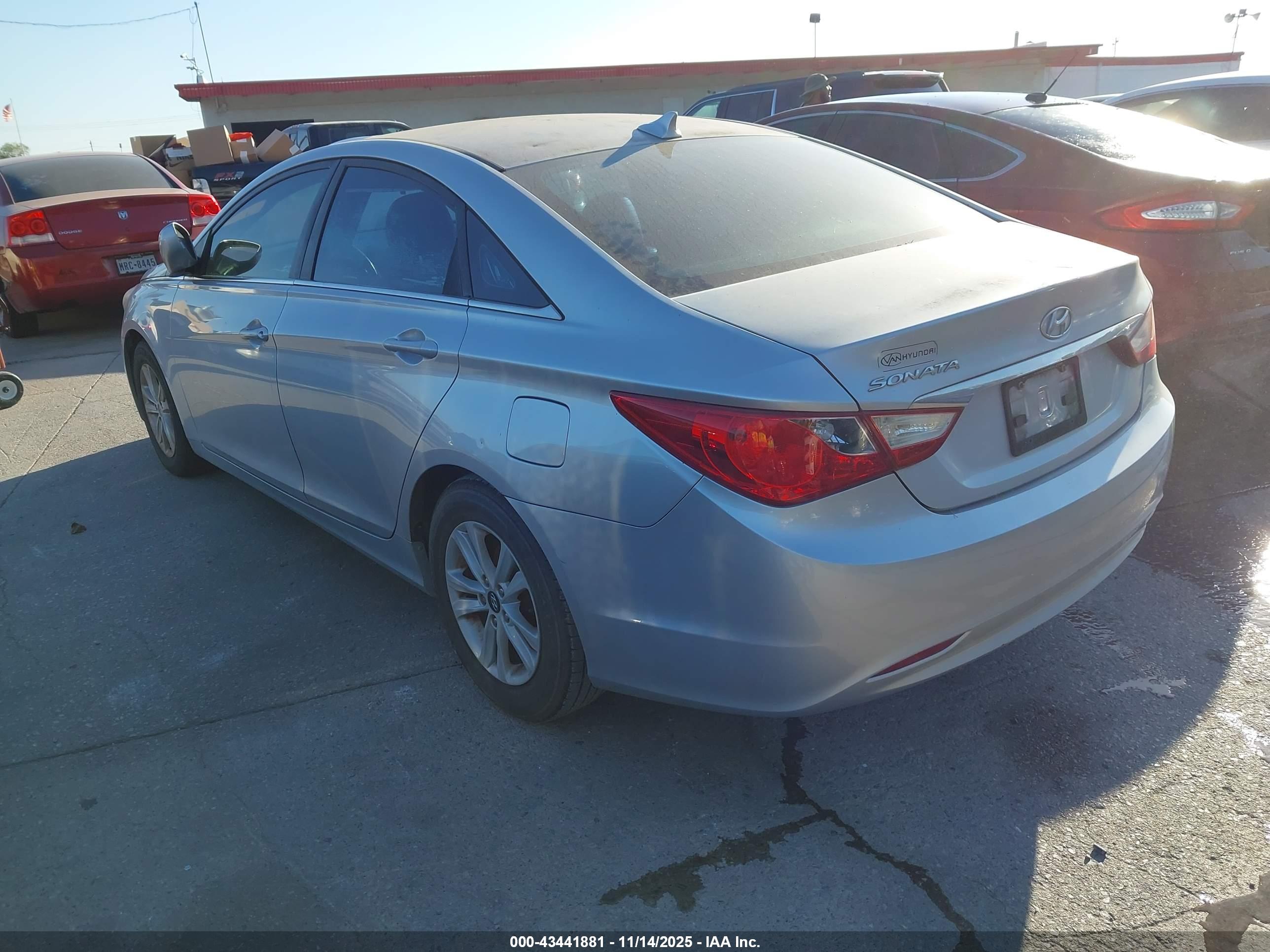 HYUNDAI SONATA image 3