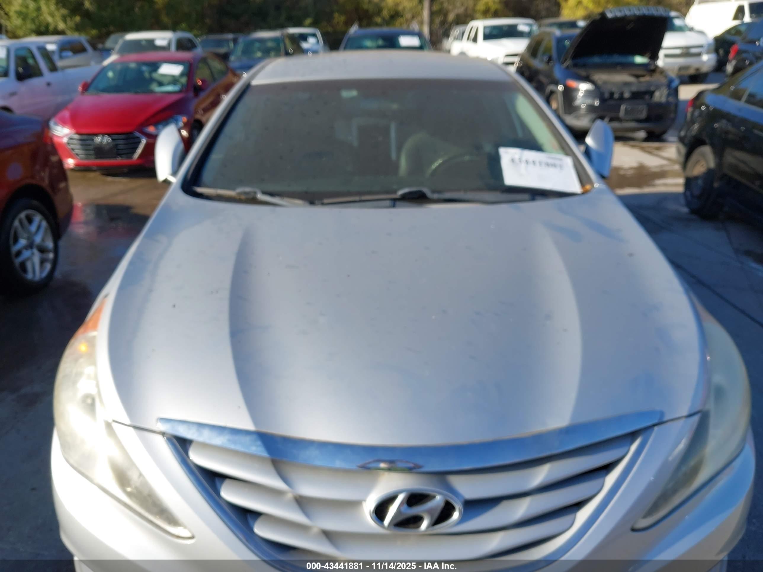 HYUNDAI SONATA image 6