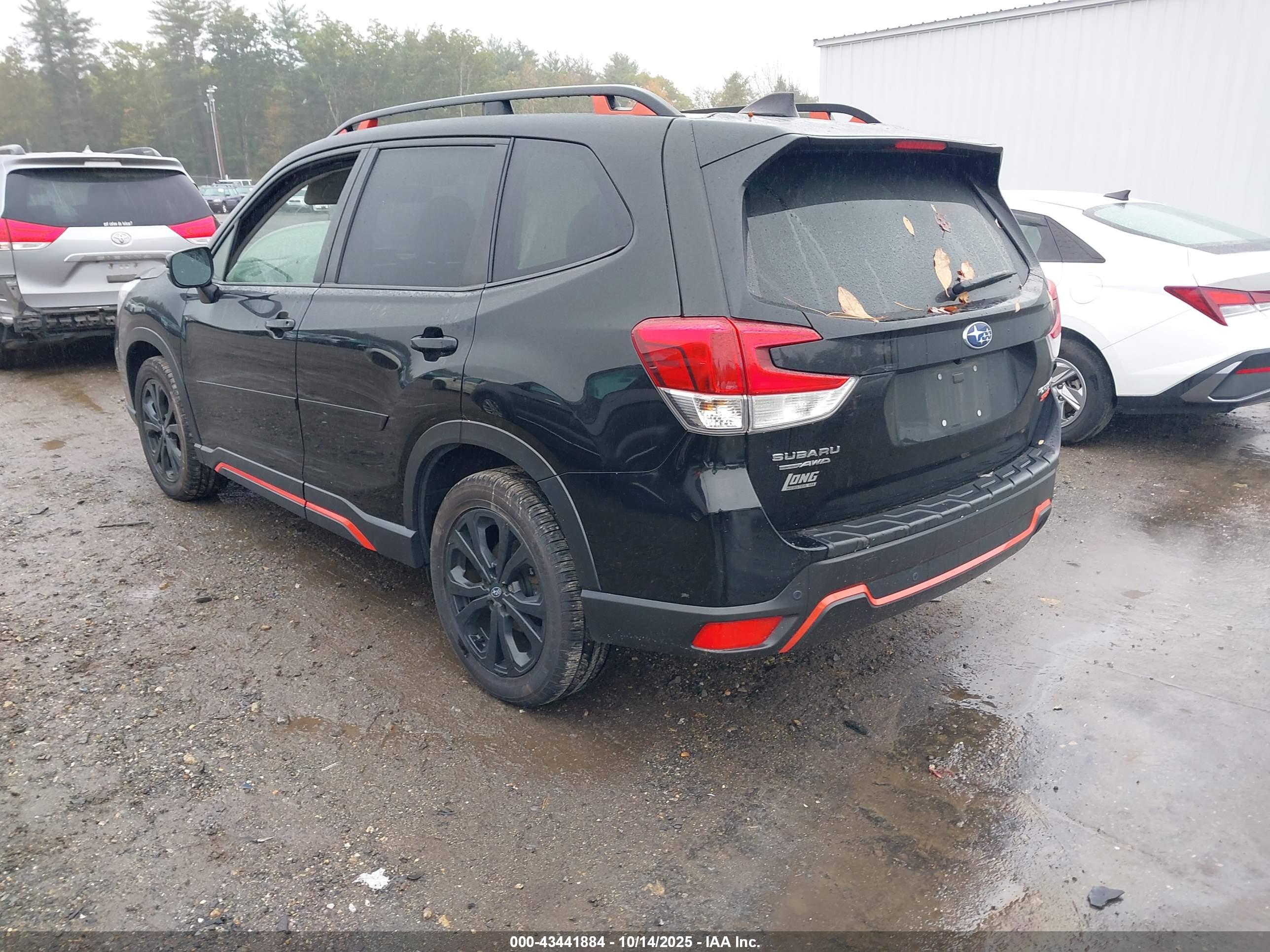 SUBARU FORESTER image 3