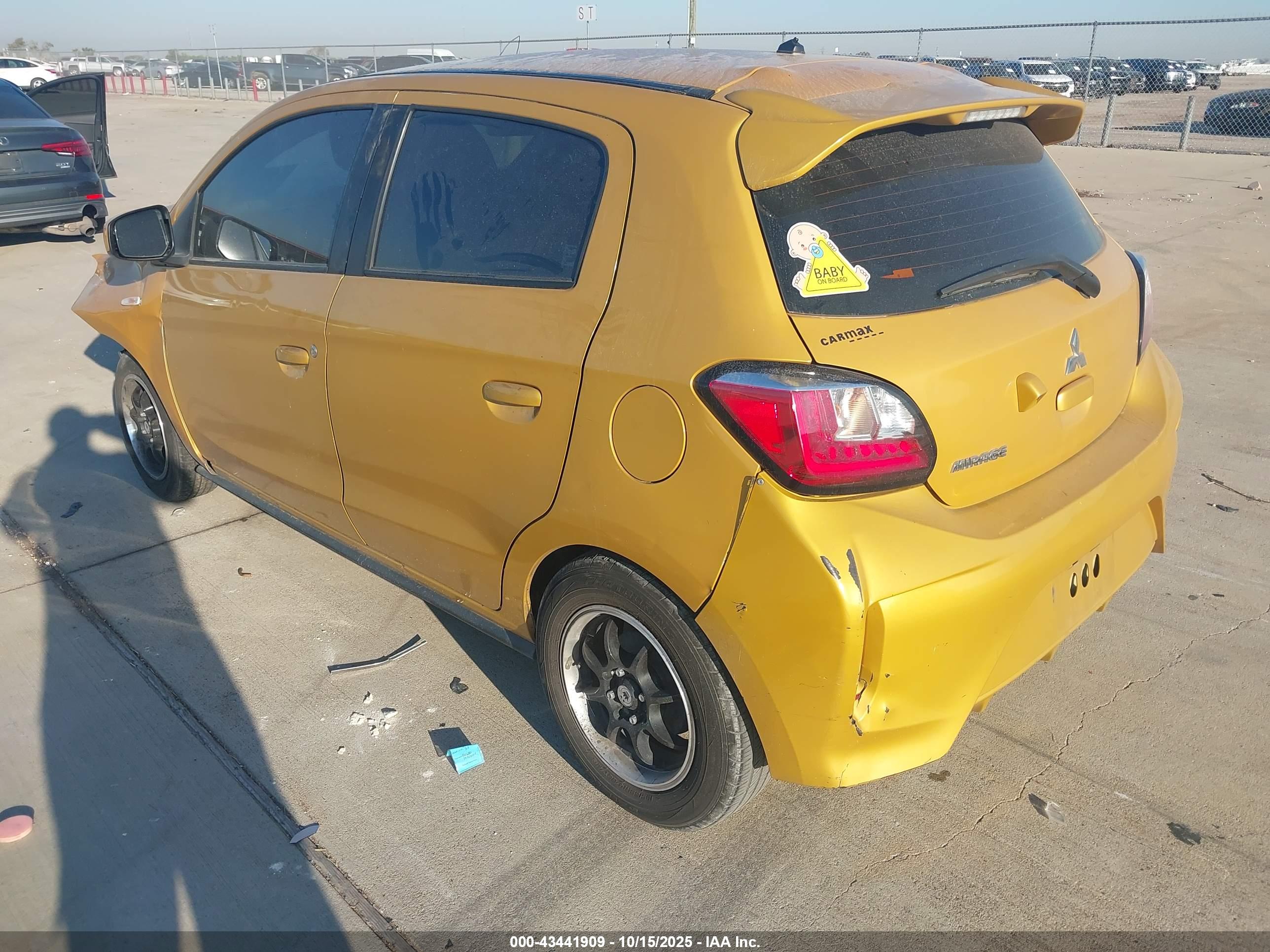 MITSUBISHI MIRAGE image 3