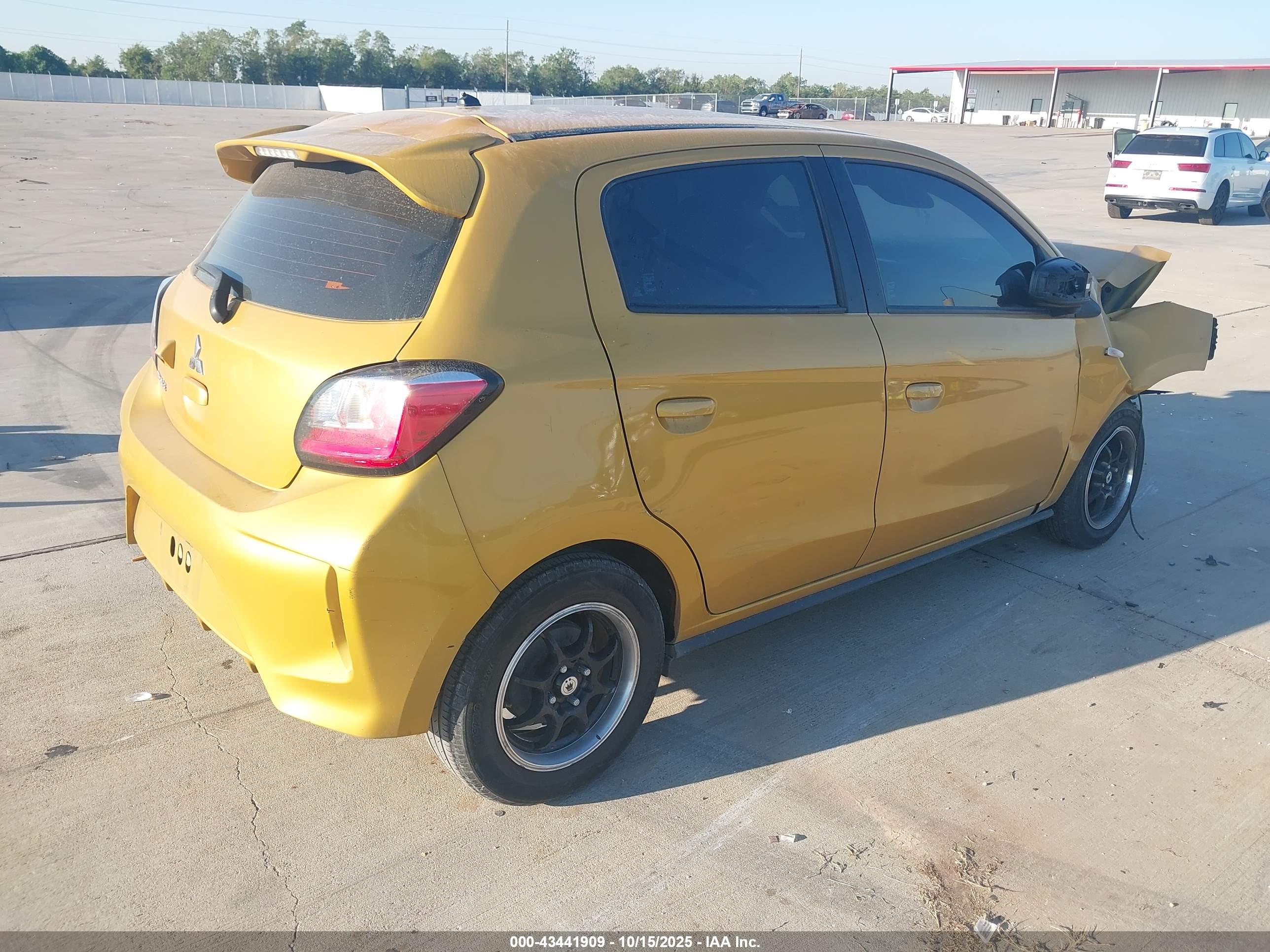 MITSUBISHI MIRAGE image 4