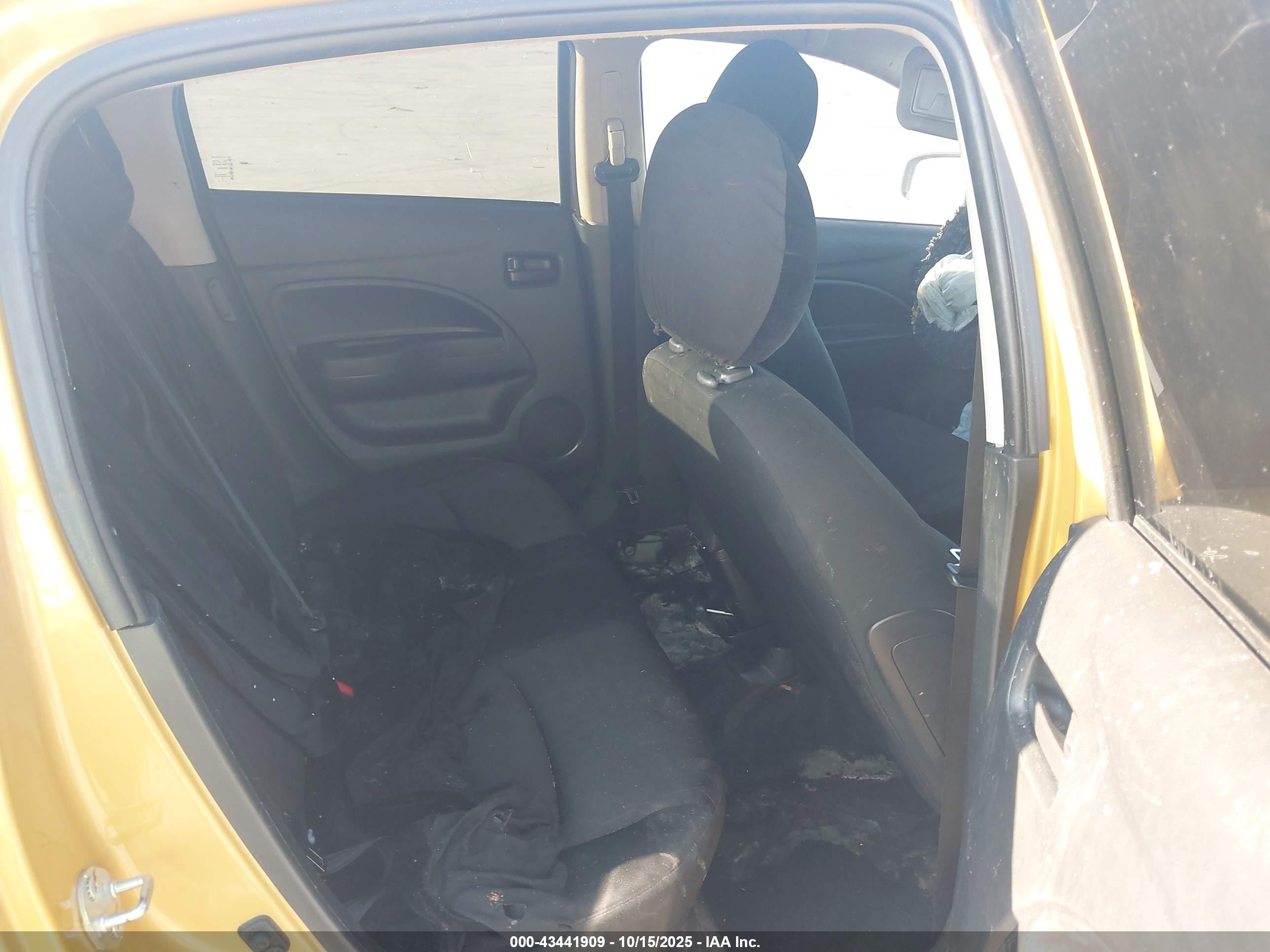 MITSUBISHI MIRAGE image 8