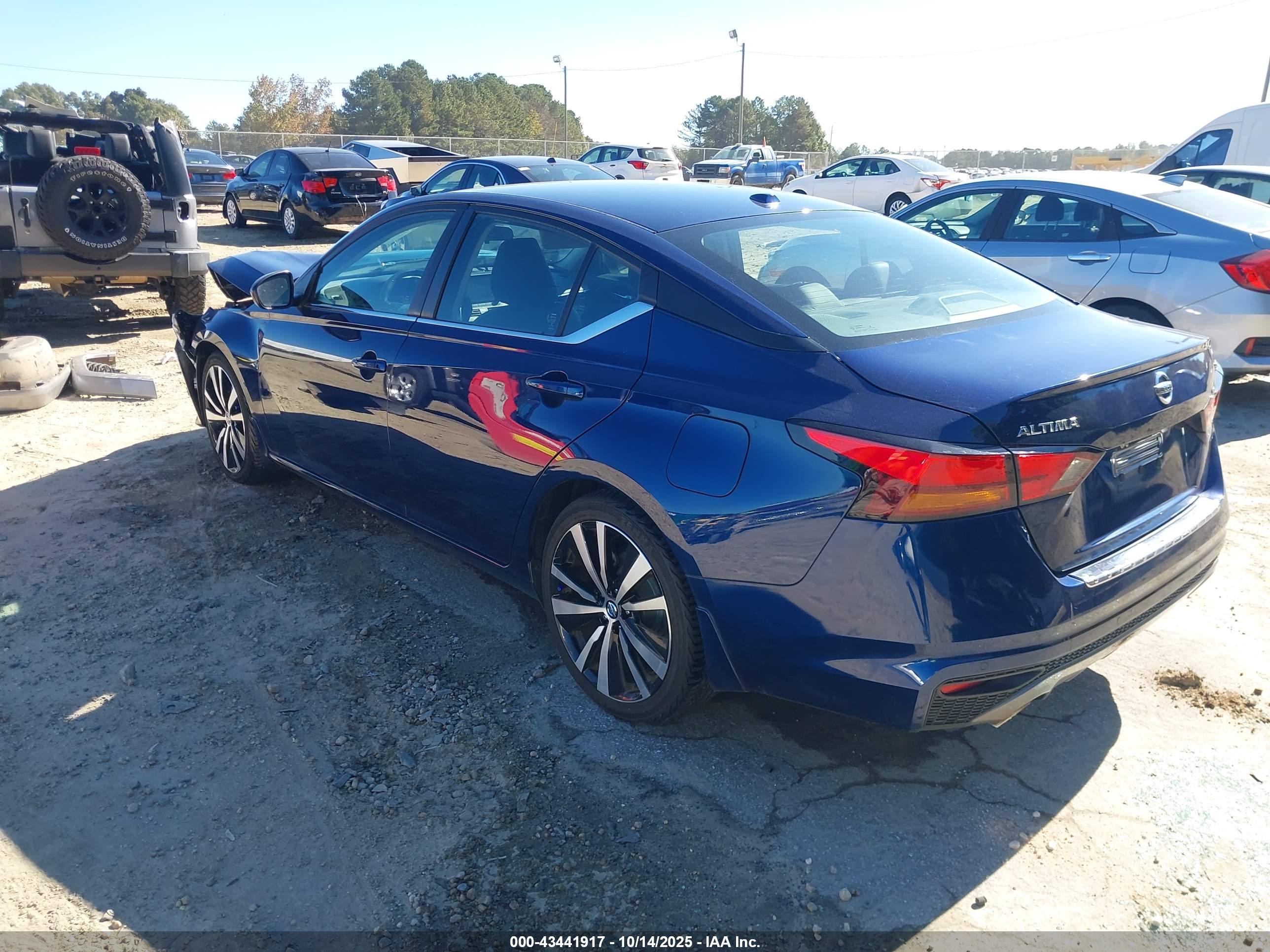 NISSAN ALTIMA image 3