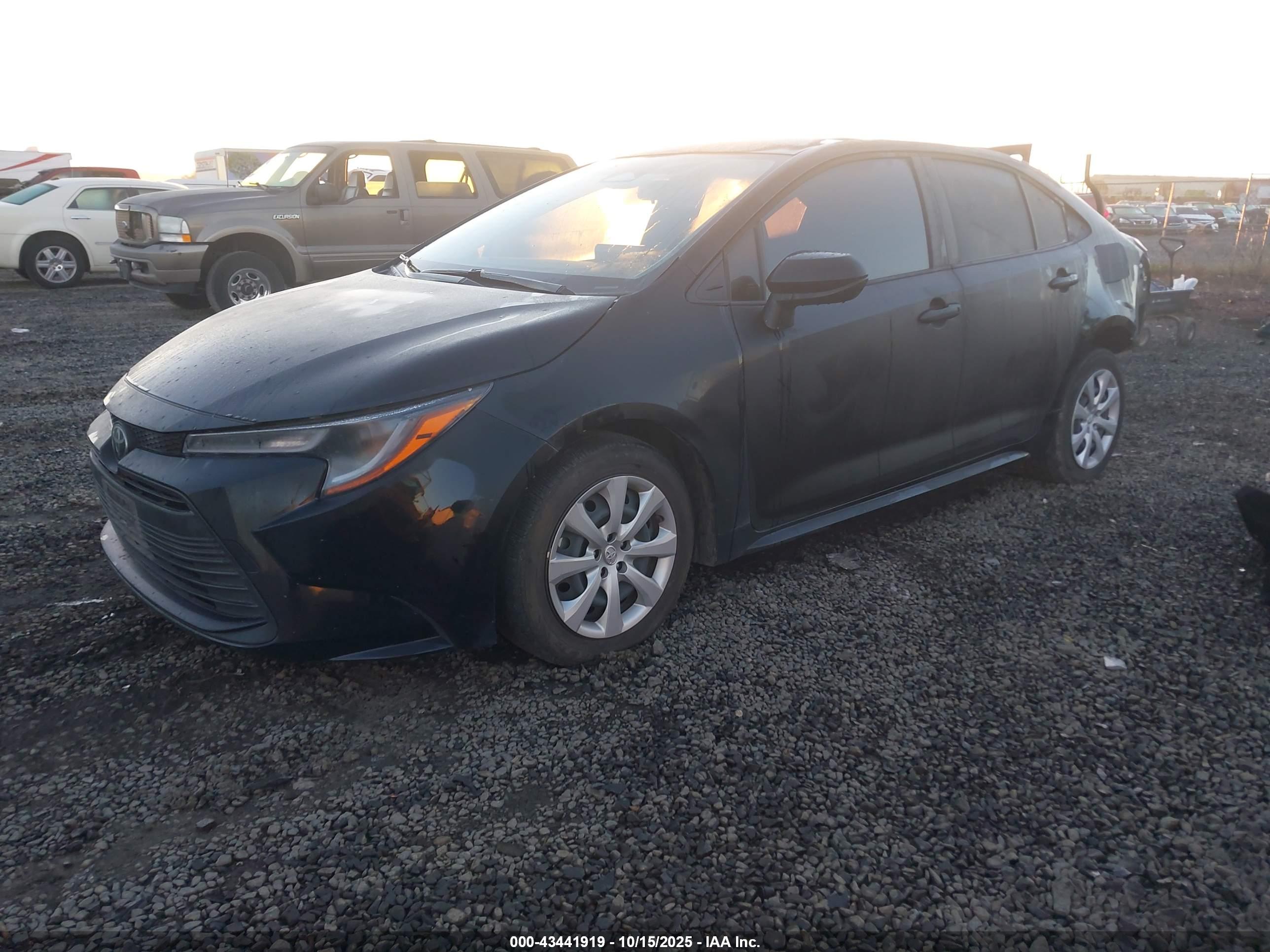 TOYOTA COROLLA image 2