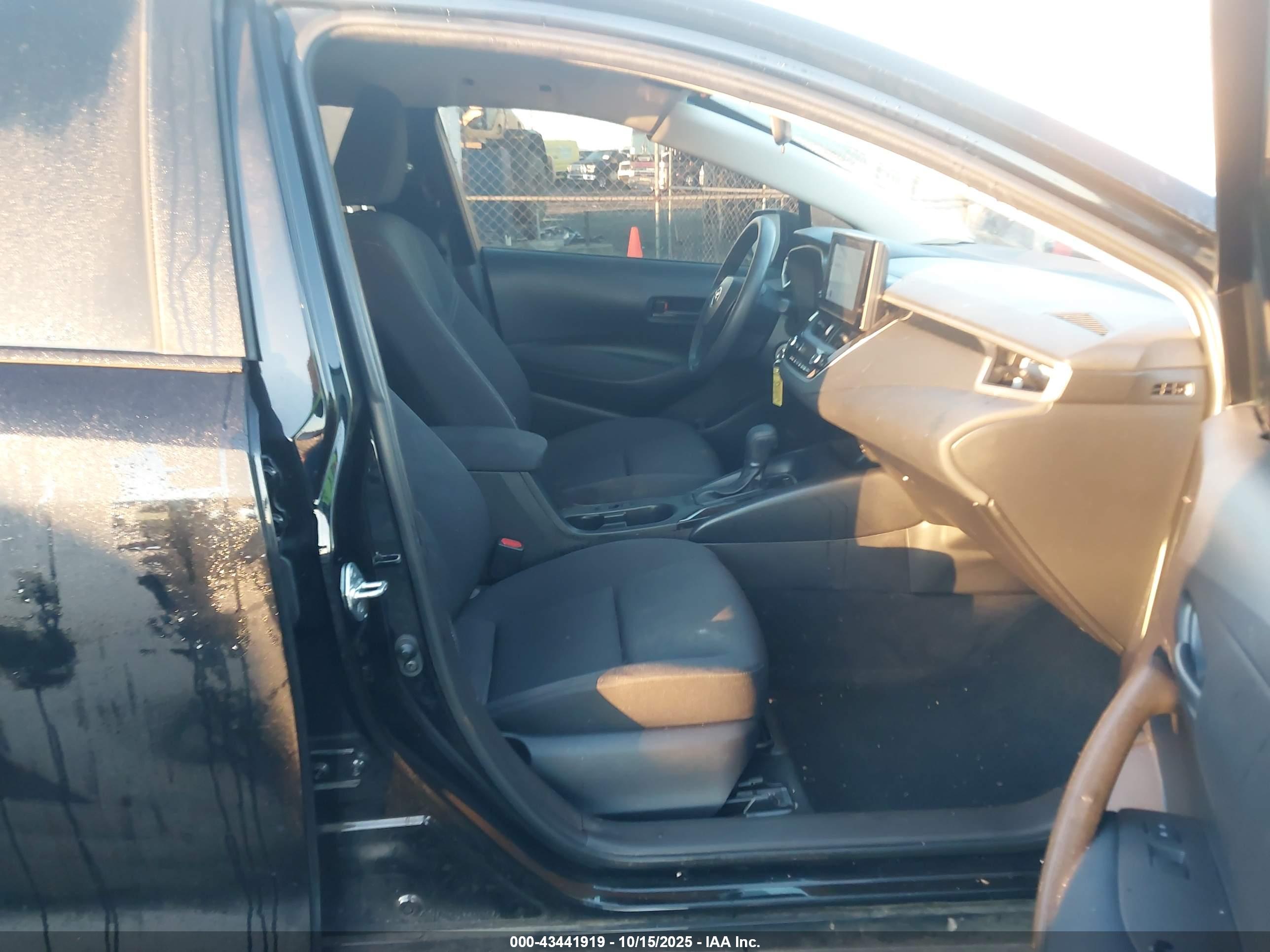 TOYOTA COROLLA image 5