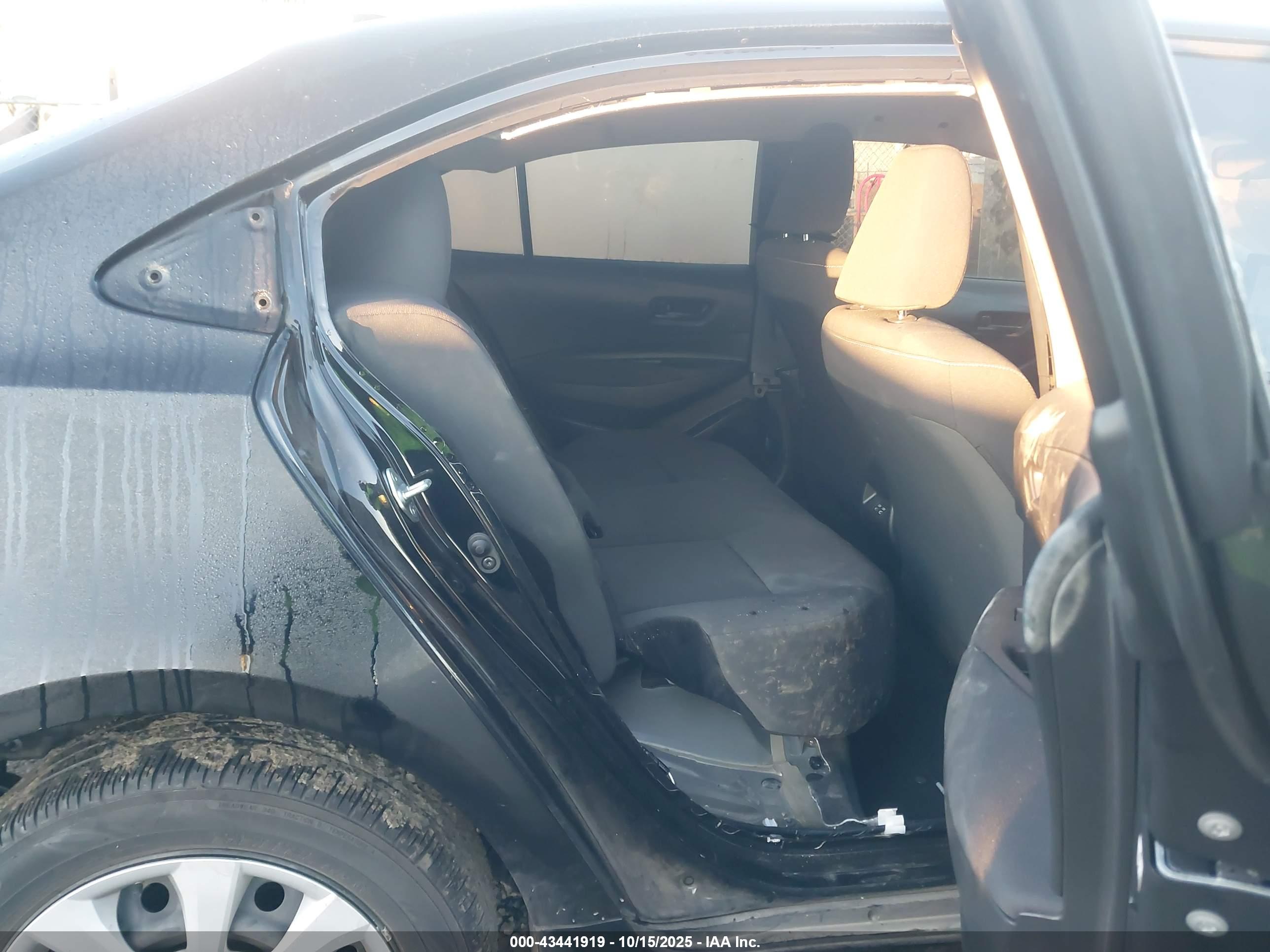 TOYOTA COROLLA image 8