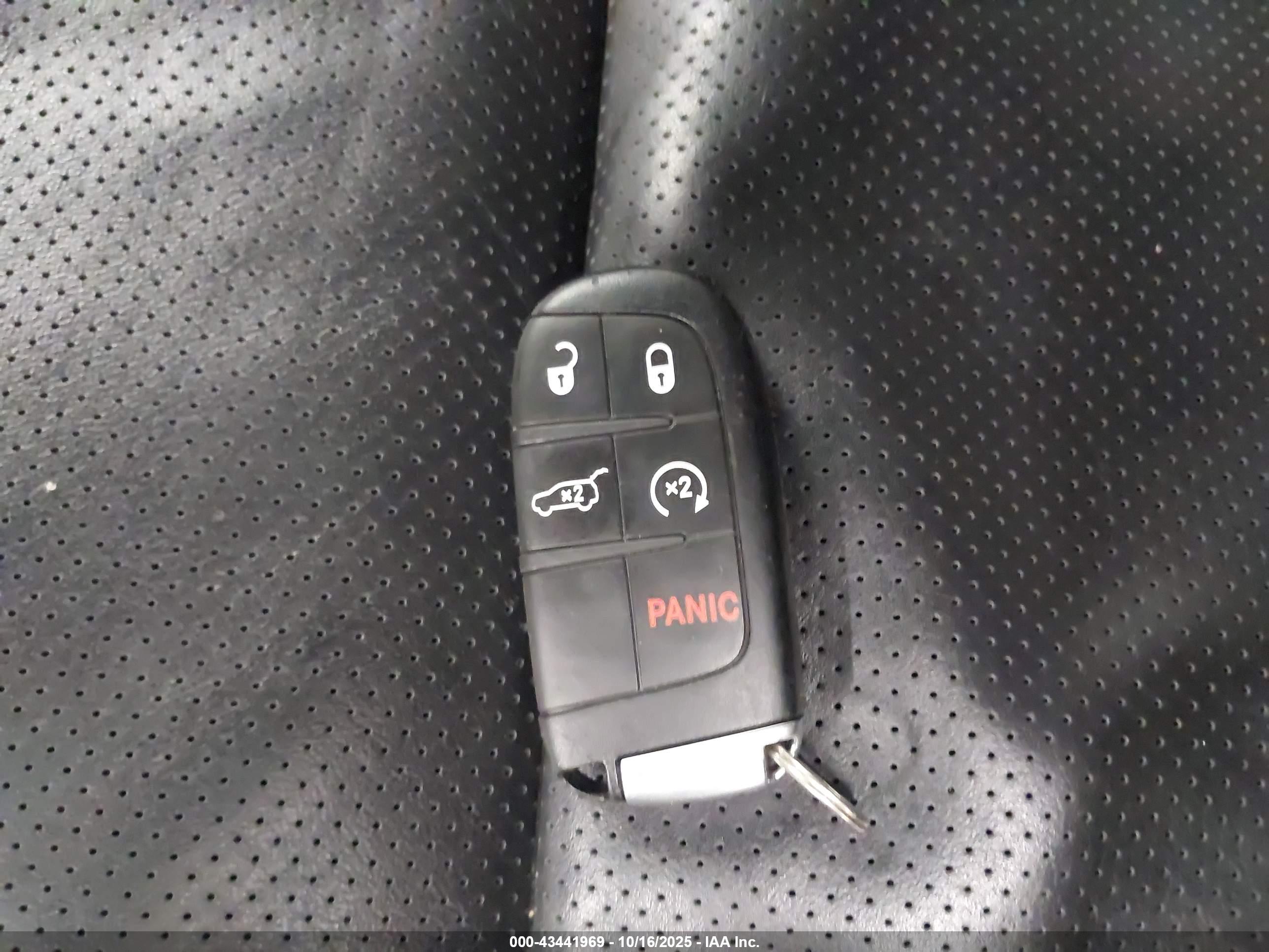 JEEP GRAND image 11