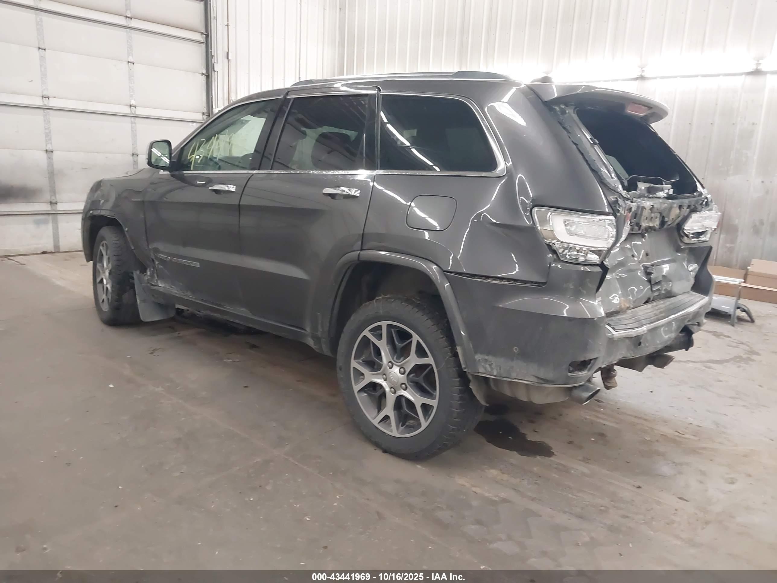 JEEP GRAND image 3