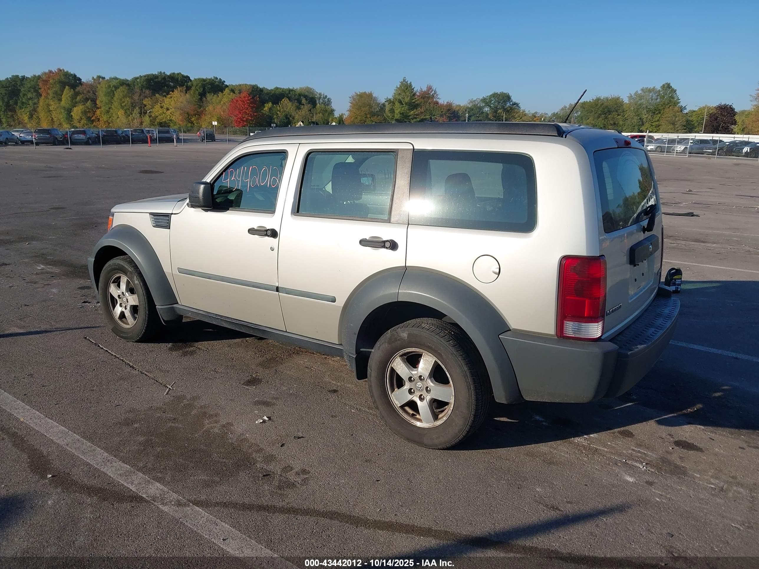 DODGE NITRO image 3