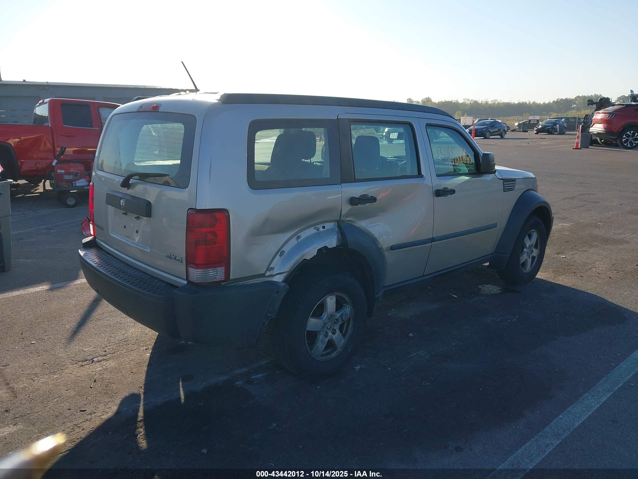 DODGE NITRO image 4