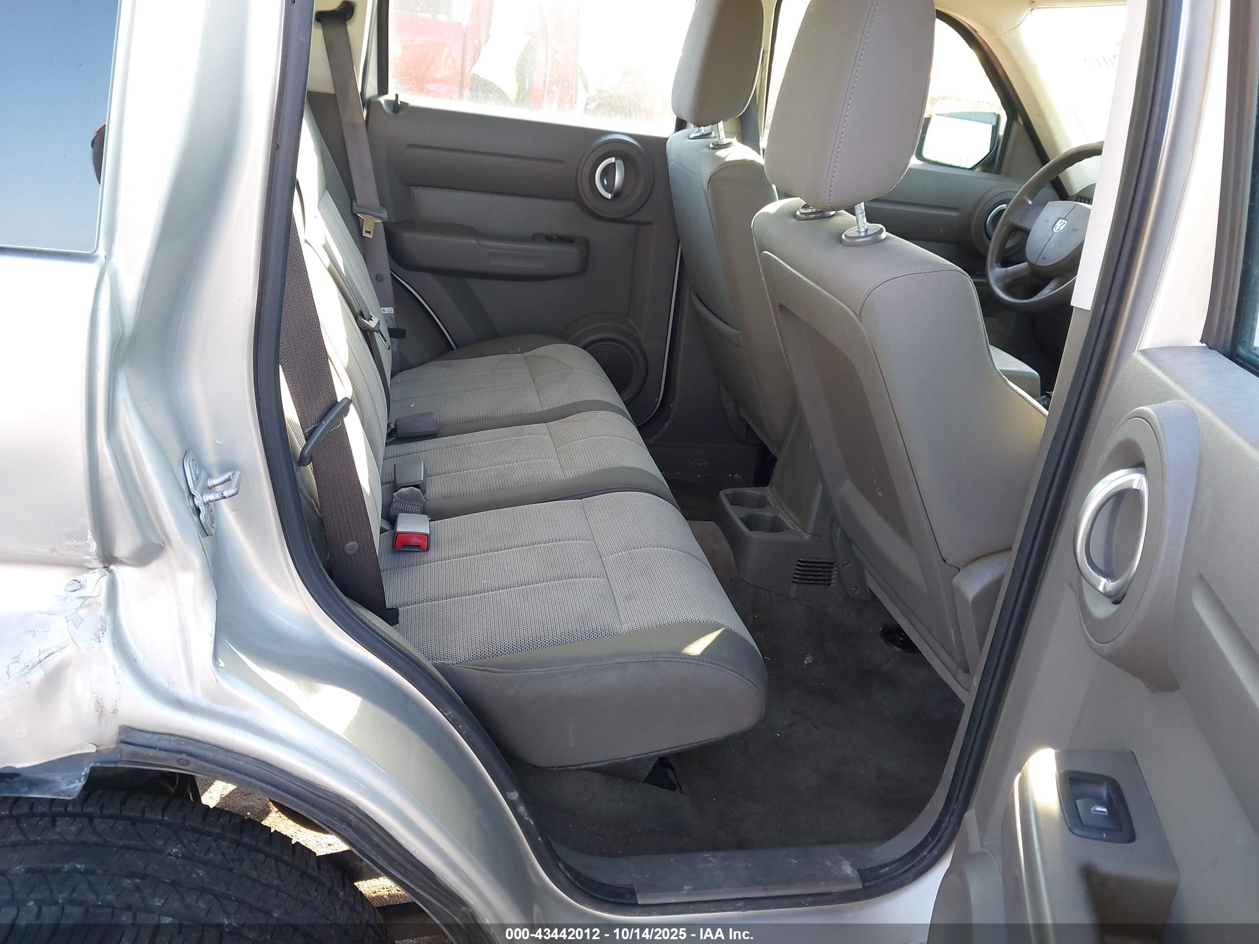 DODGE NITRO image 8
