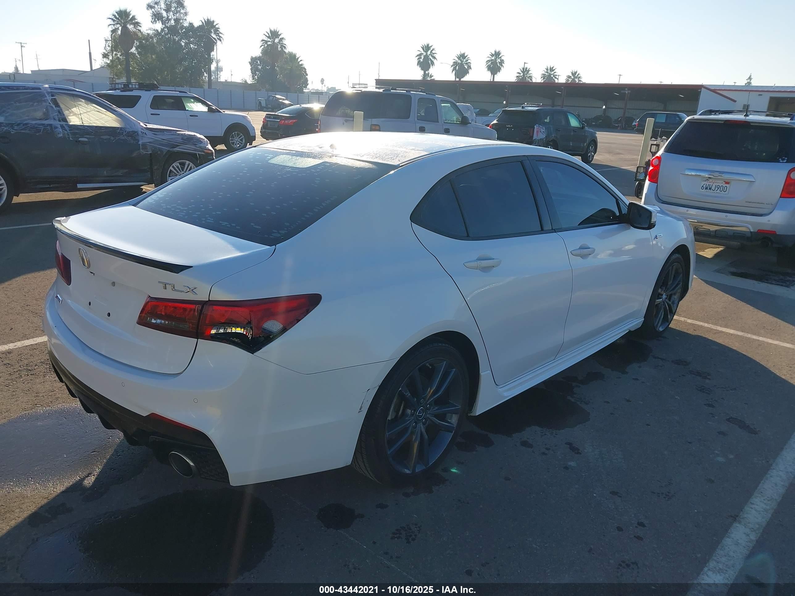 ACURA TLX image 4