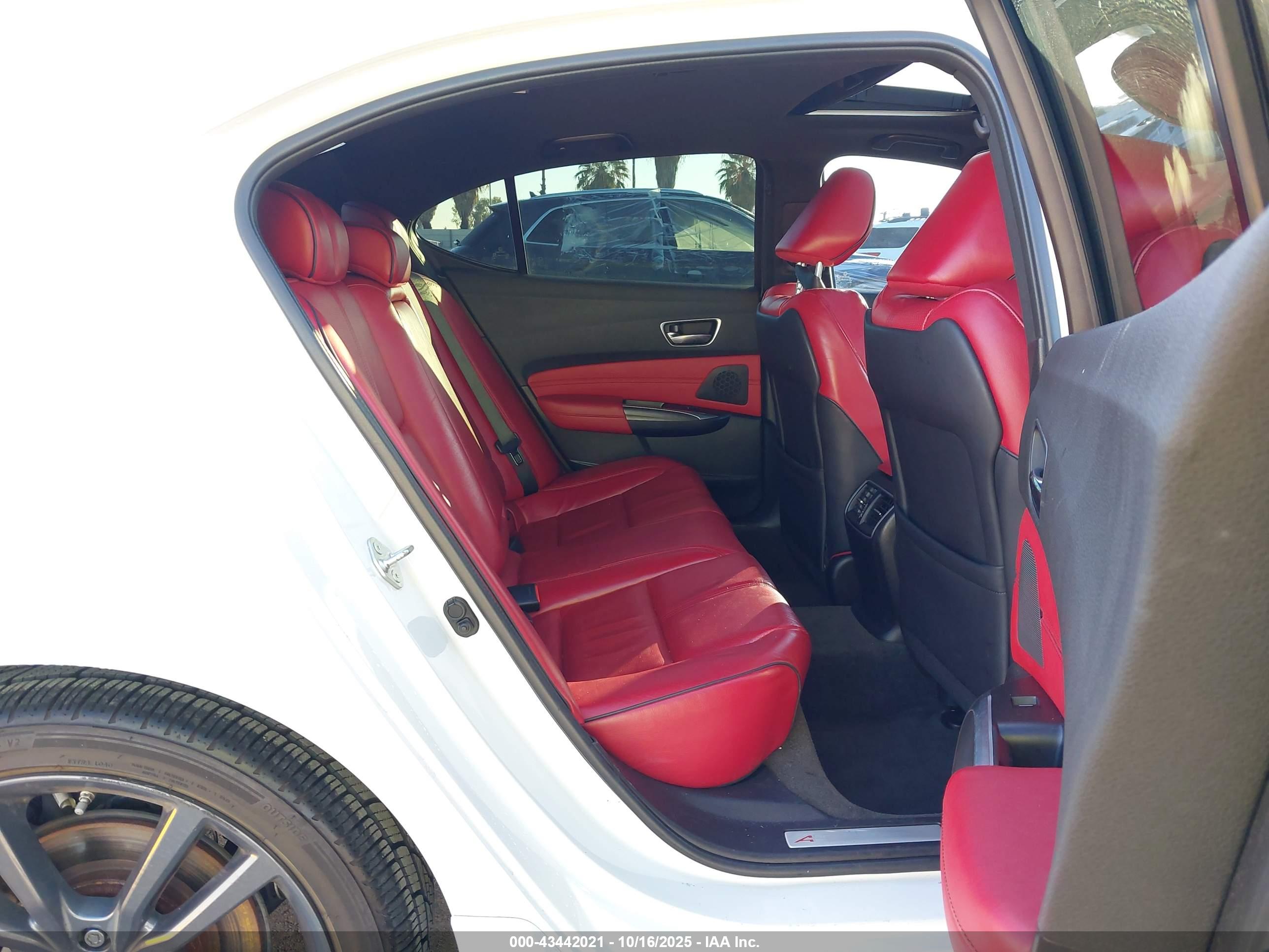 ACURA TLX image 8