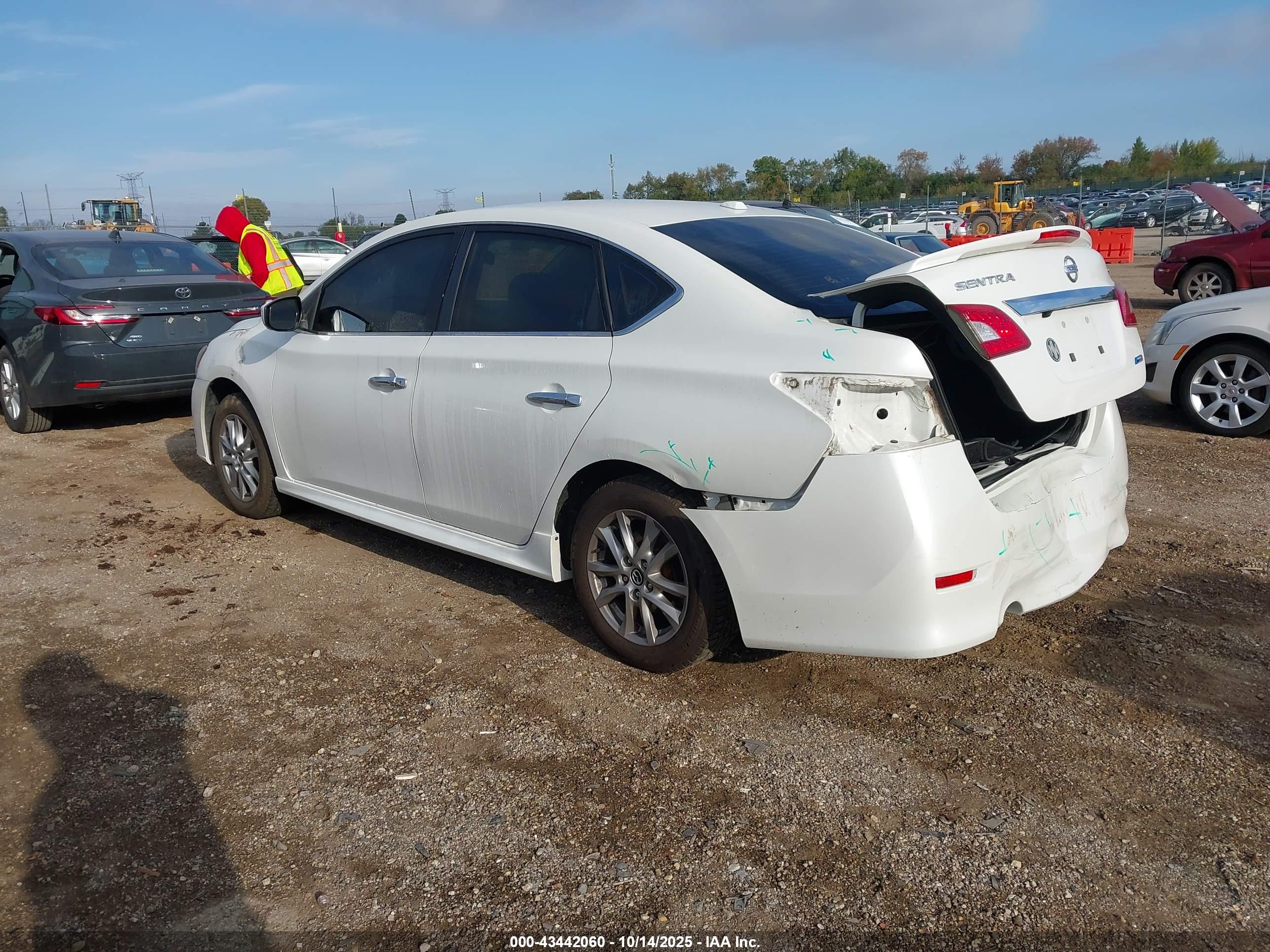 NISSAN SENTRA image 3