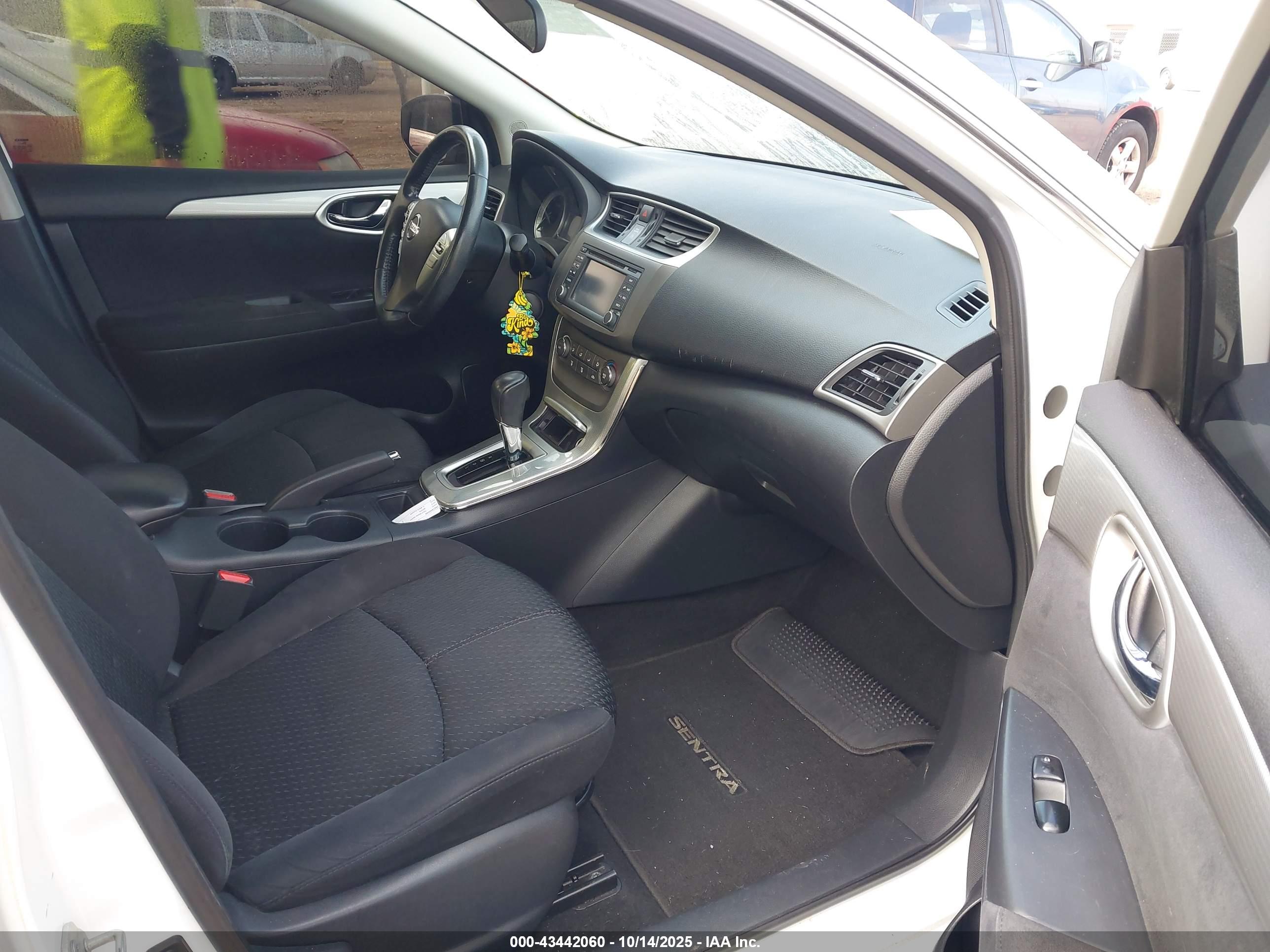 NISSAN SENTRA image 5