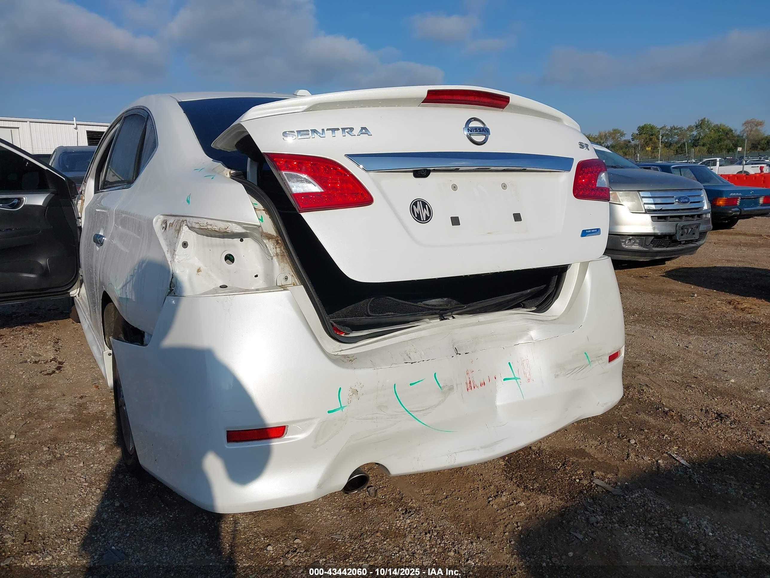 NISSAN SENTRA image 6