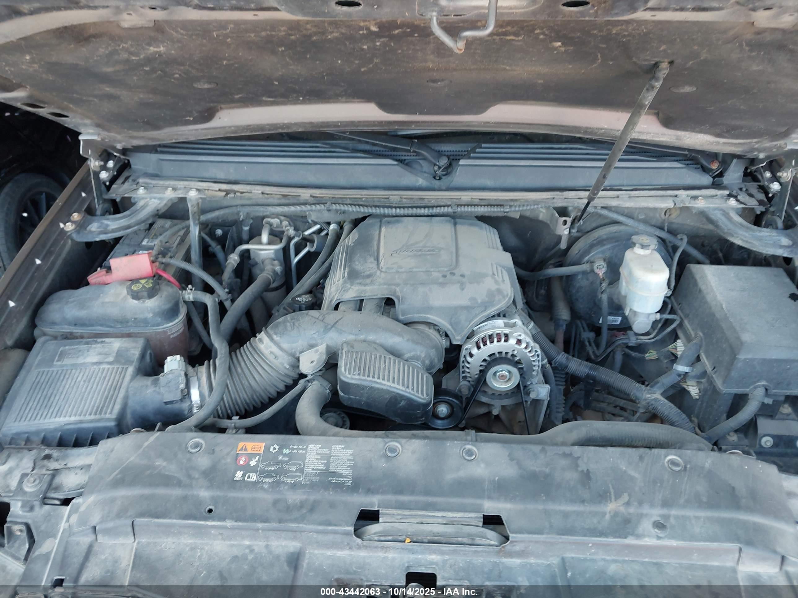 CHEVROLET SUBURBAN image 10