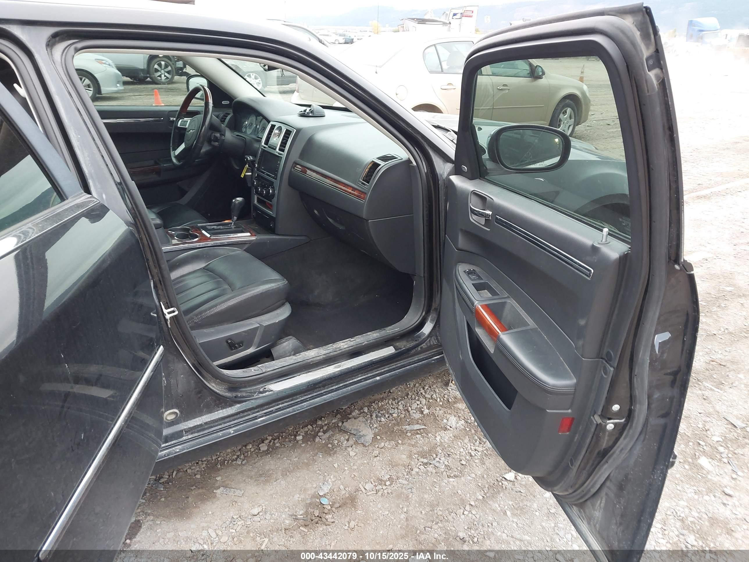 CHRYSLER 300C image 5