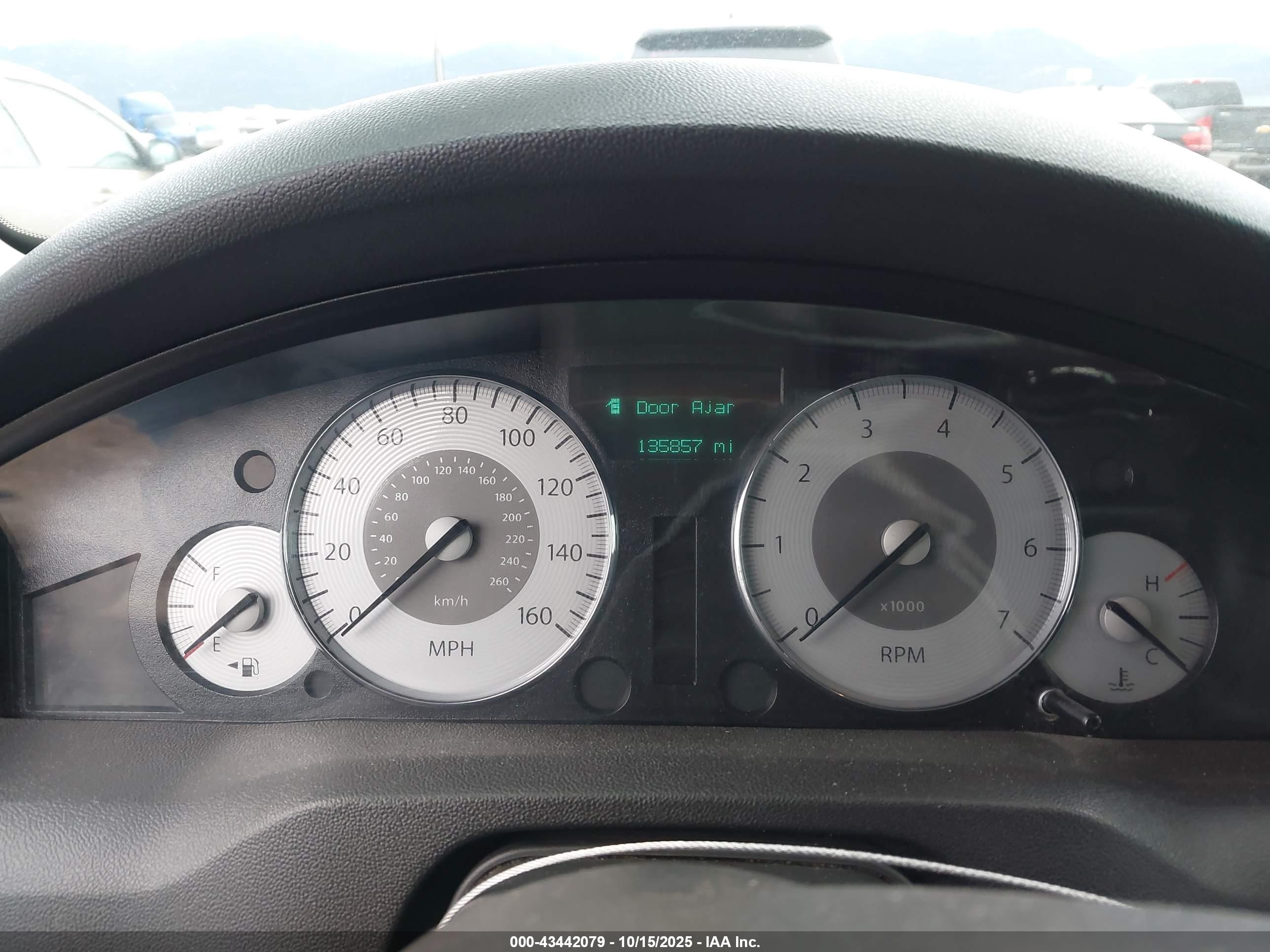 CHRYSLER 300C image 7