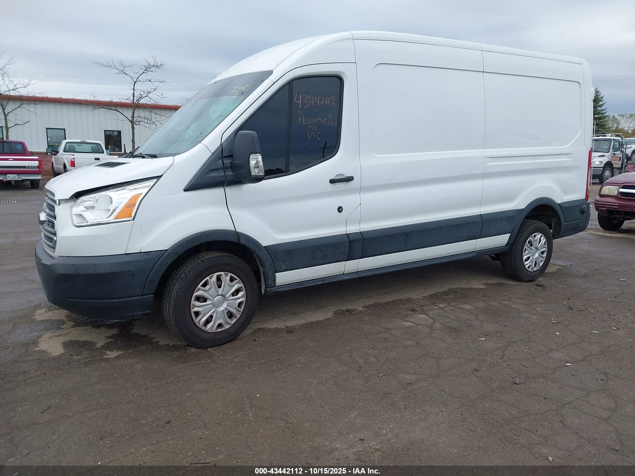 FORD TRANSIT-250 image 2