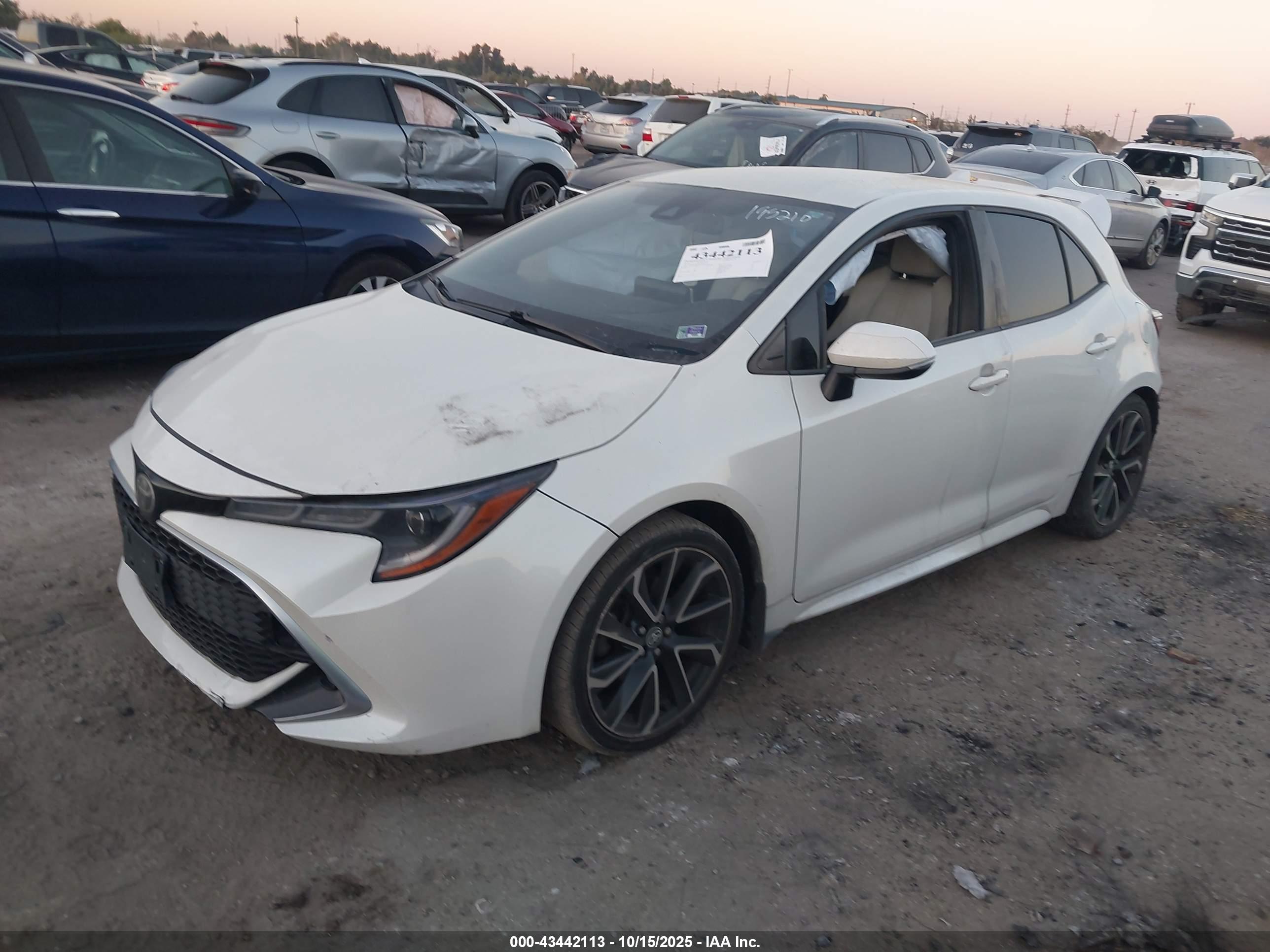 TOYOTA COROLLA image 2