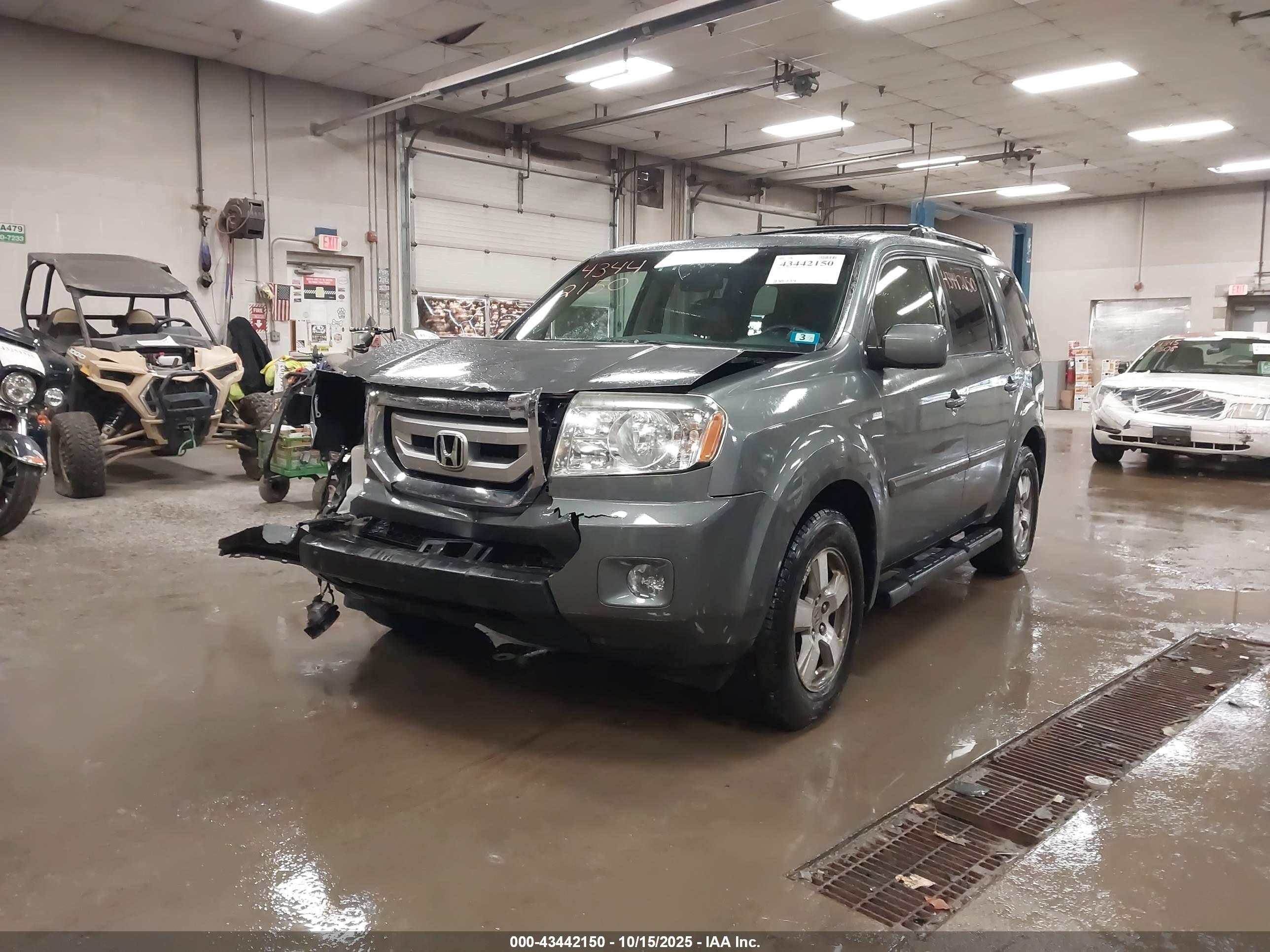 HONDA PILOT image 2