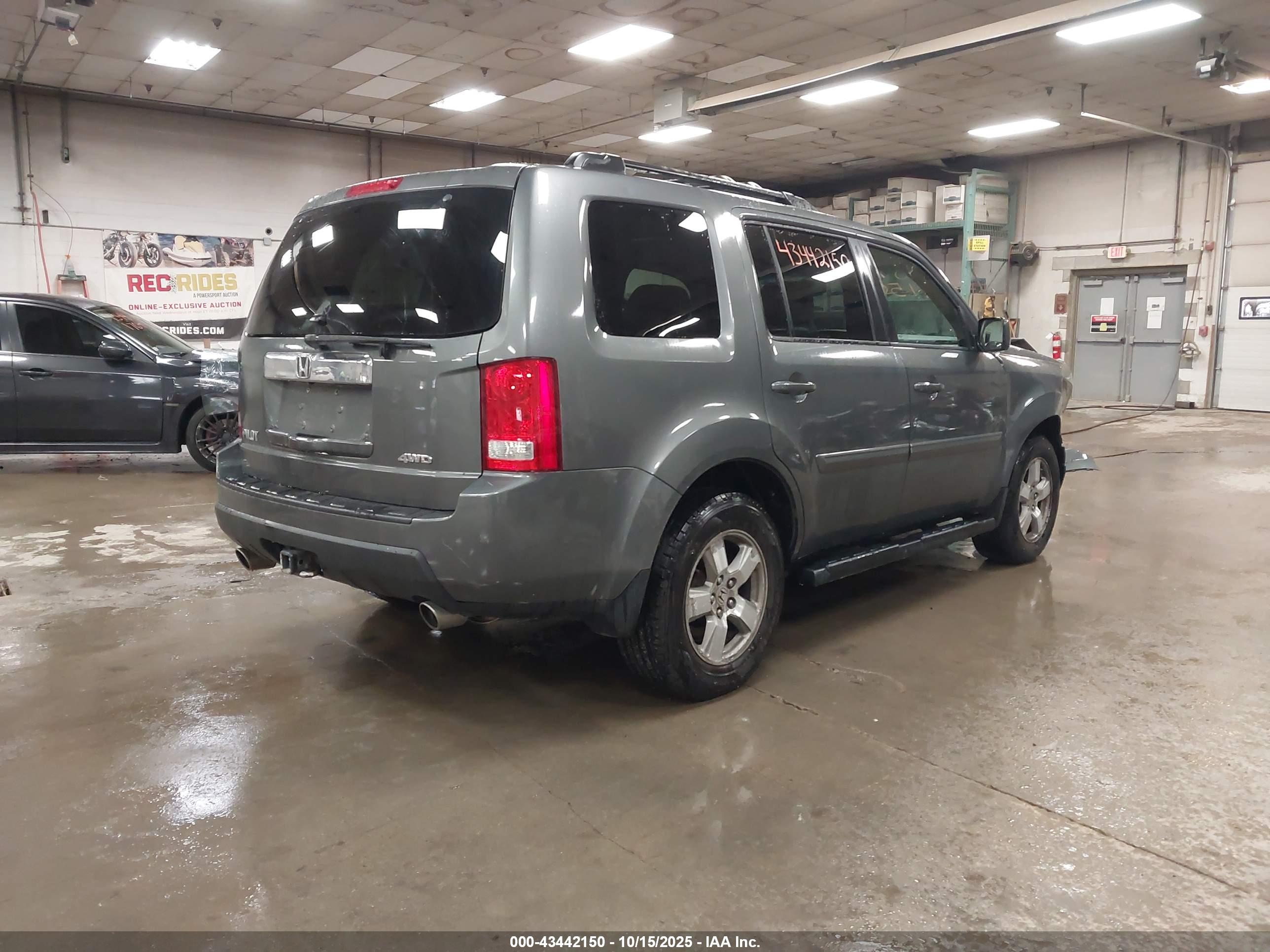 HONDA PILOT image 4