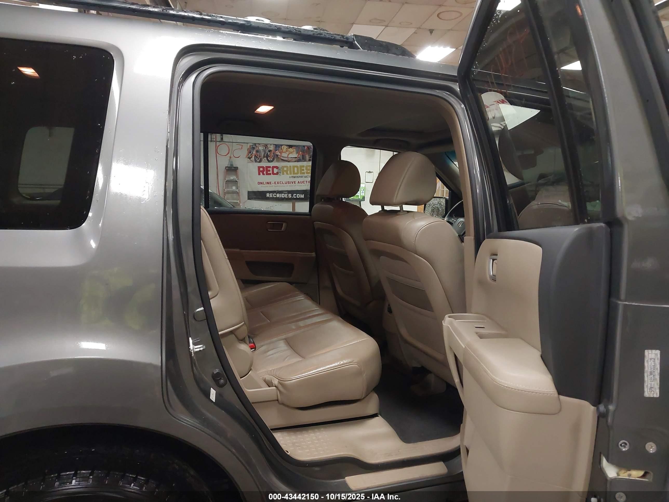 HONDA PILOT image 8