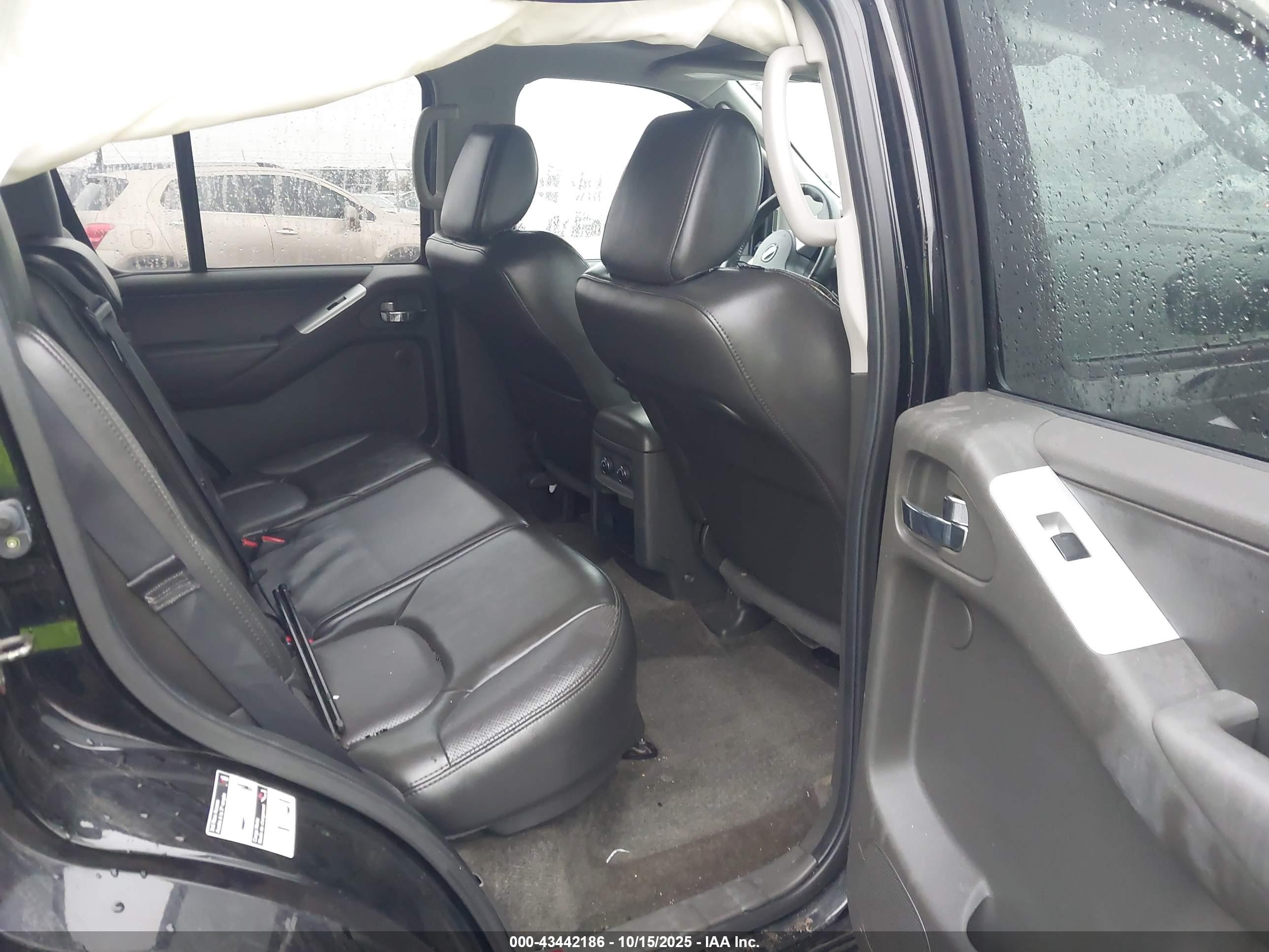 NISSAN PATHFINDER image 8