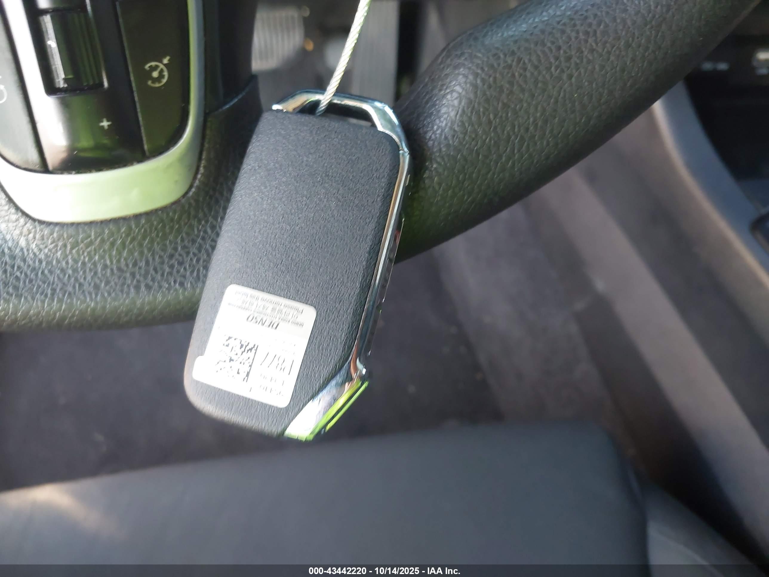 KIA K5 image 11