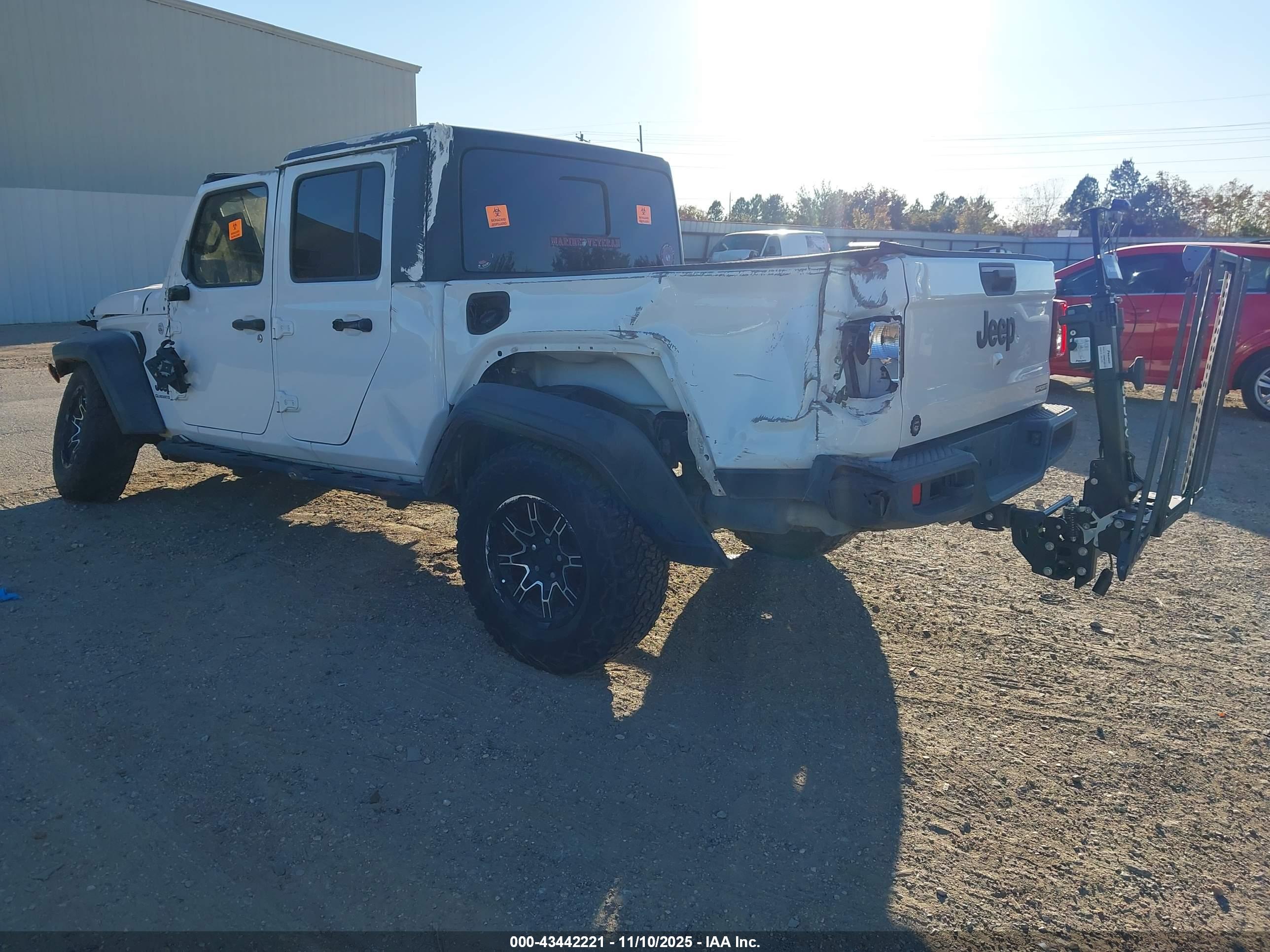JEEP GLADIATOR image 3