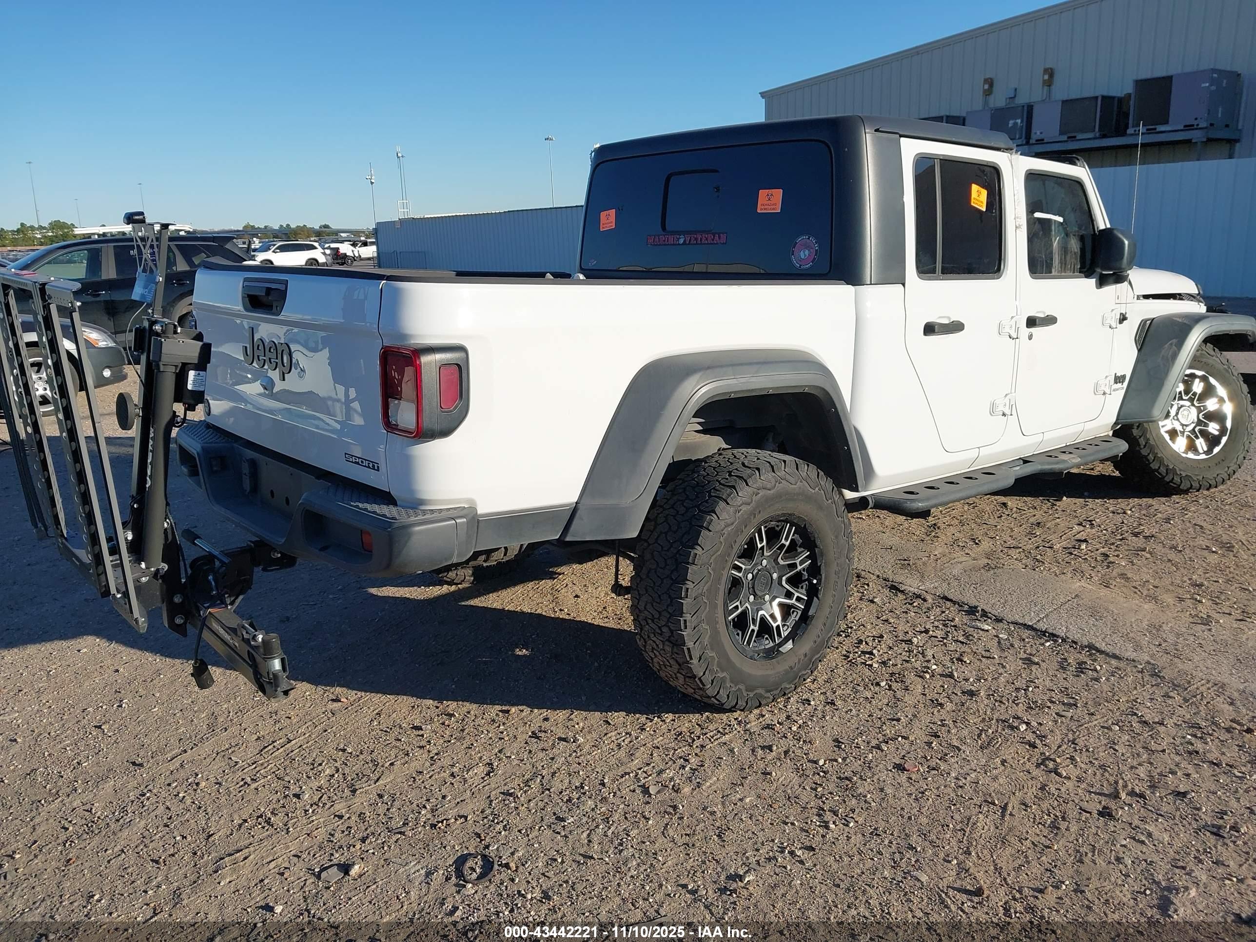 JEEP GLADIATOR image 4