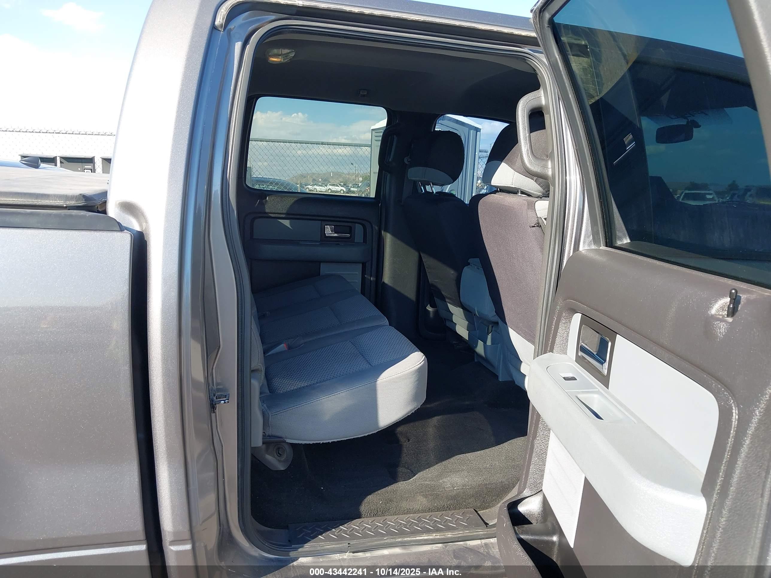 FORD F-150 image 8