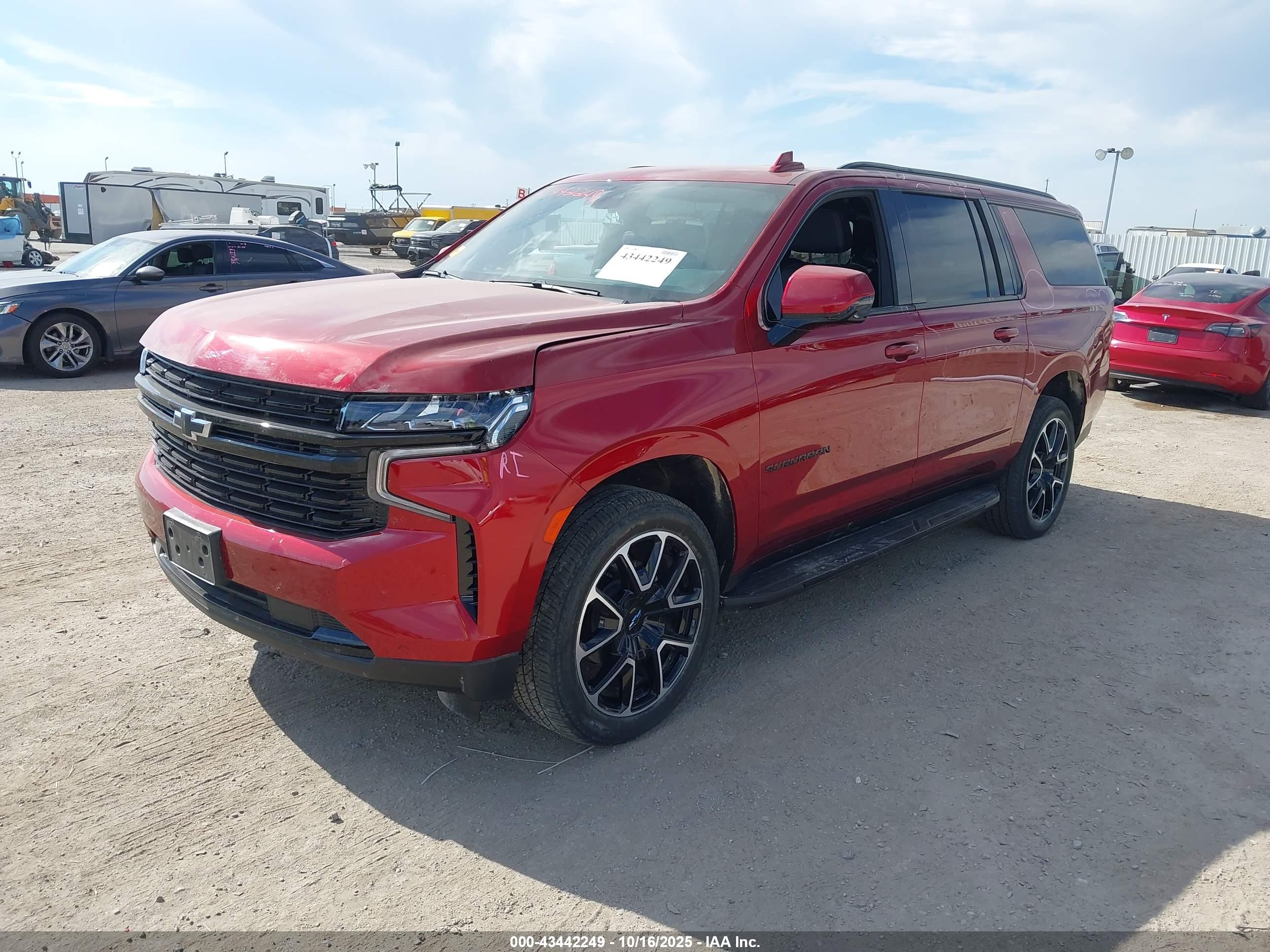 CHEVROLET SUBURBAN image 2