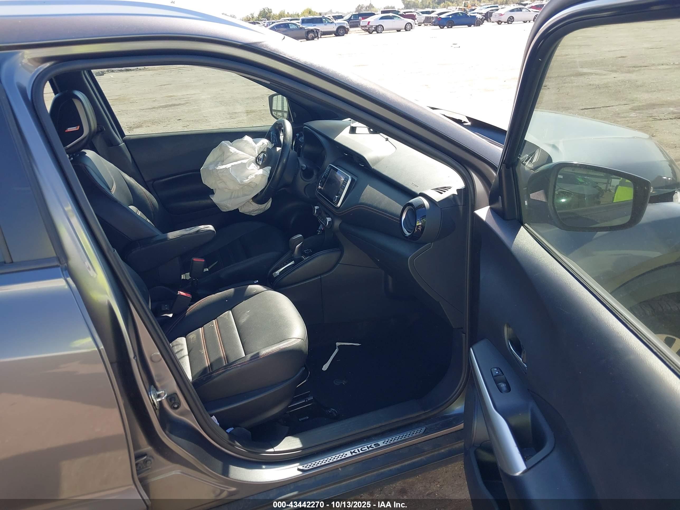 NISSAN KICKS image 5