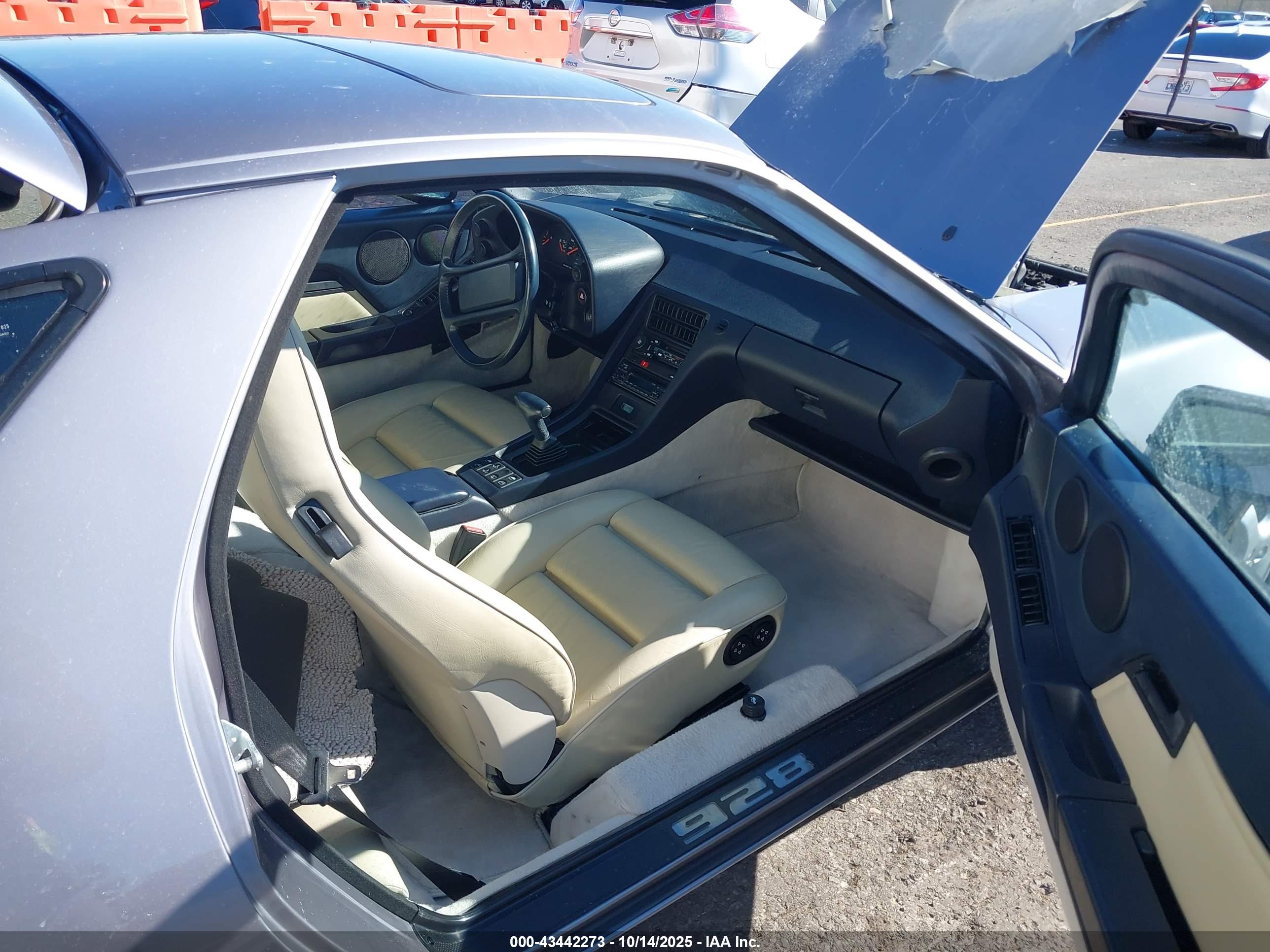 PORSCHE 928 image 5