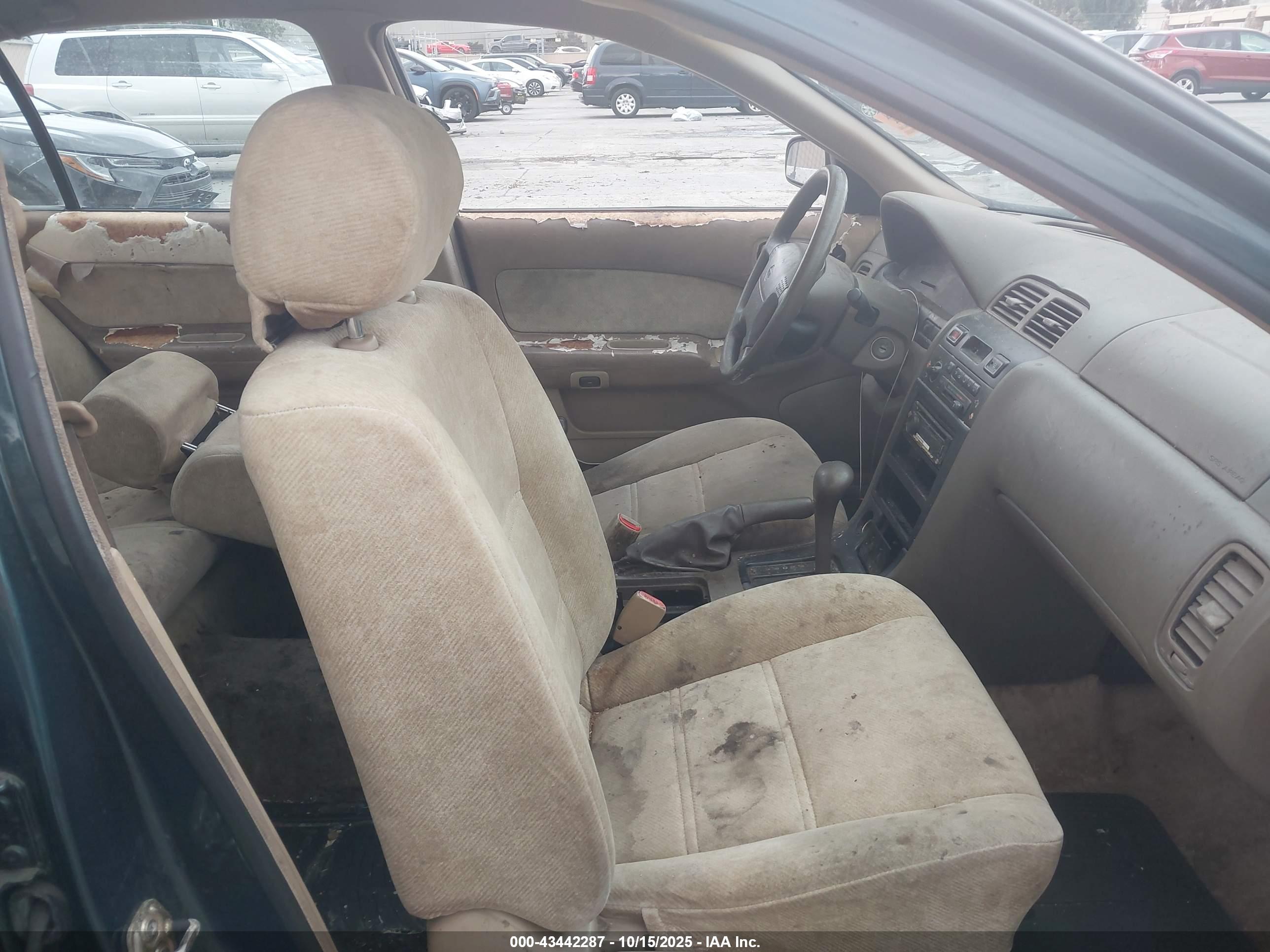 NISSAN MAXIMA image 5