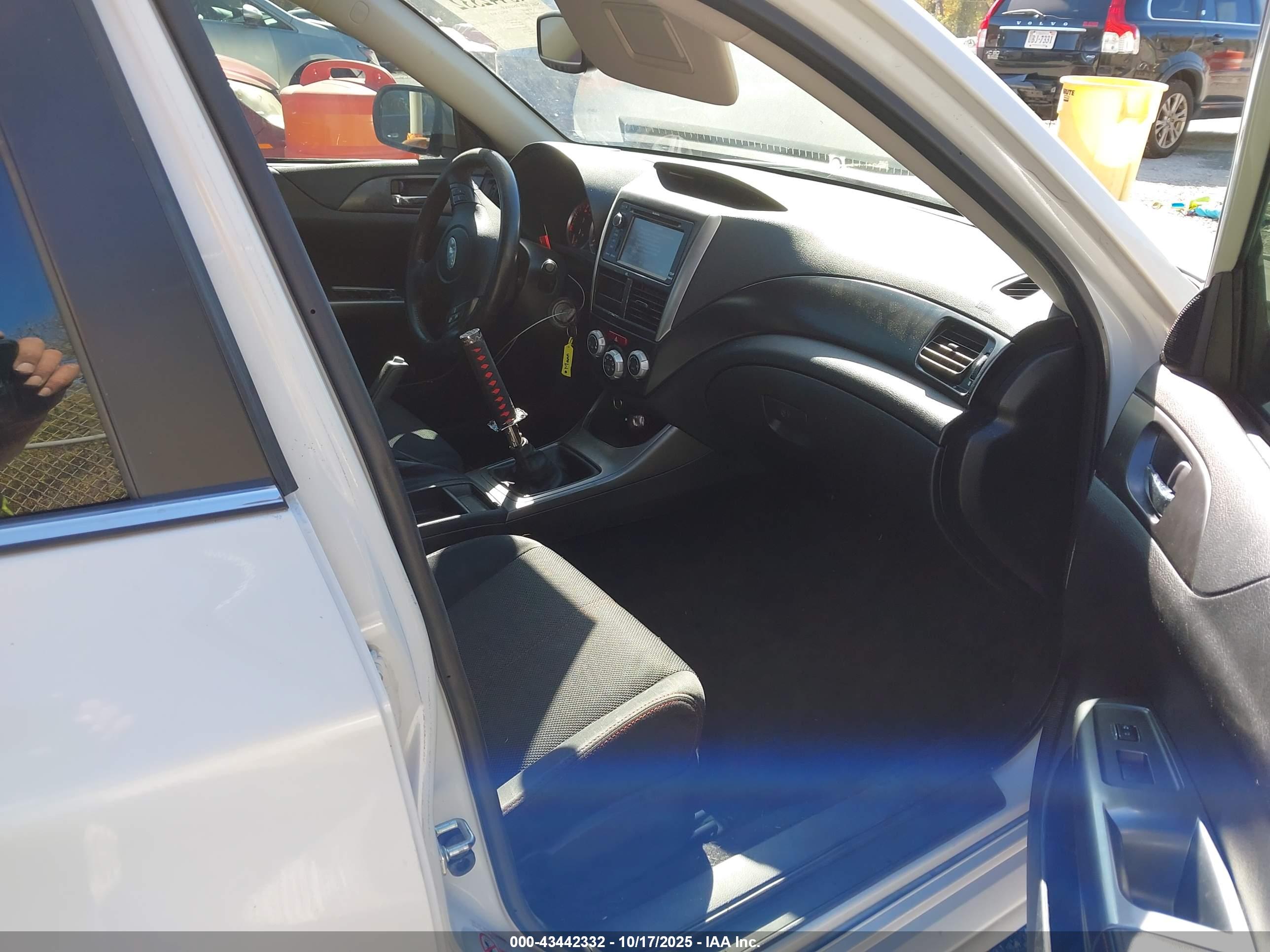 SUBARU IMPREZA image 5