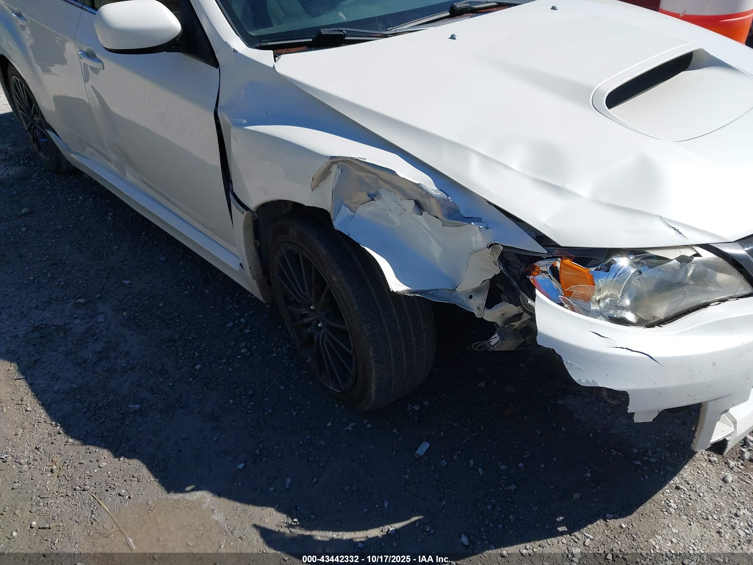 SUBARU IMPREZA image 6