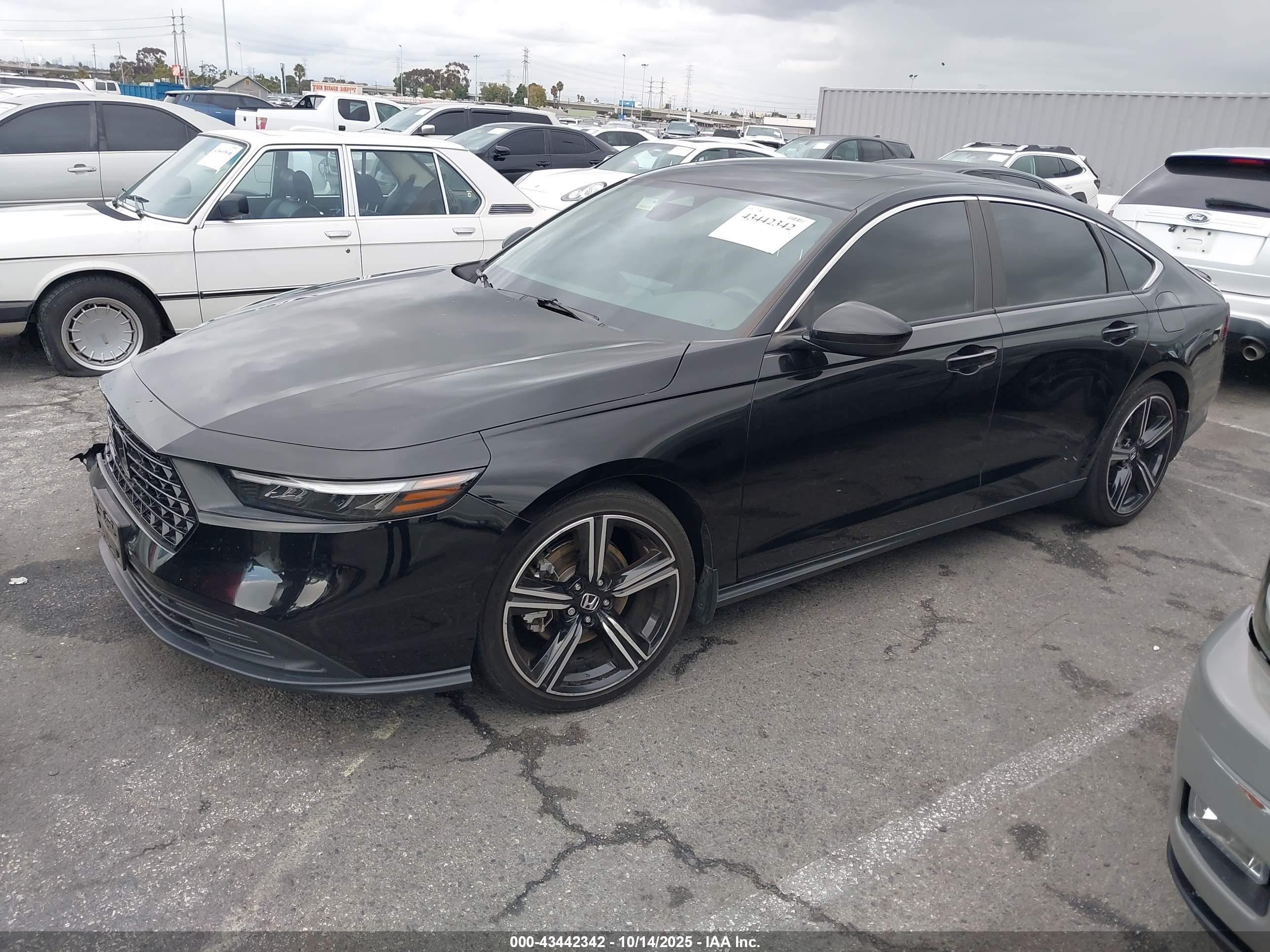 HONDA ACCORD image 2
